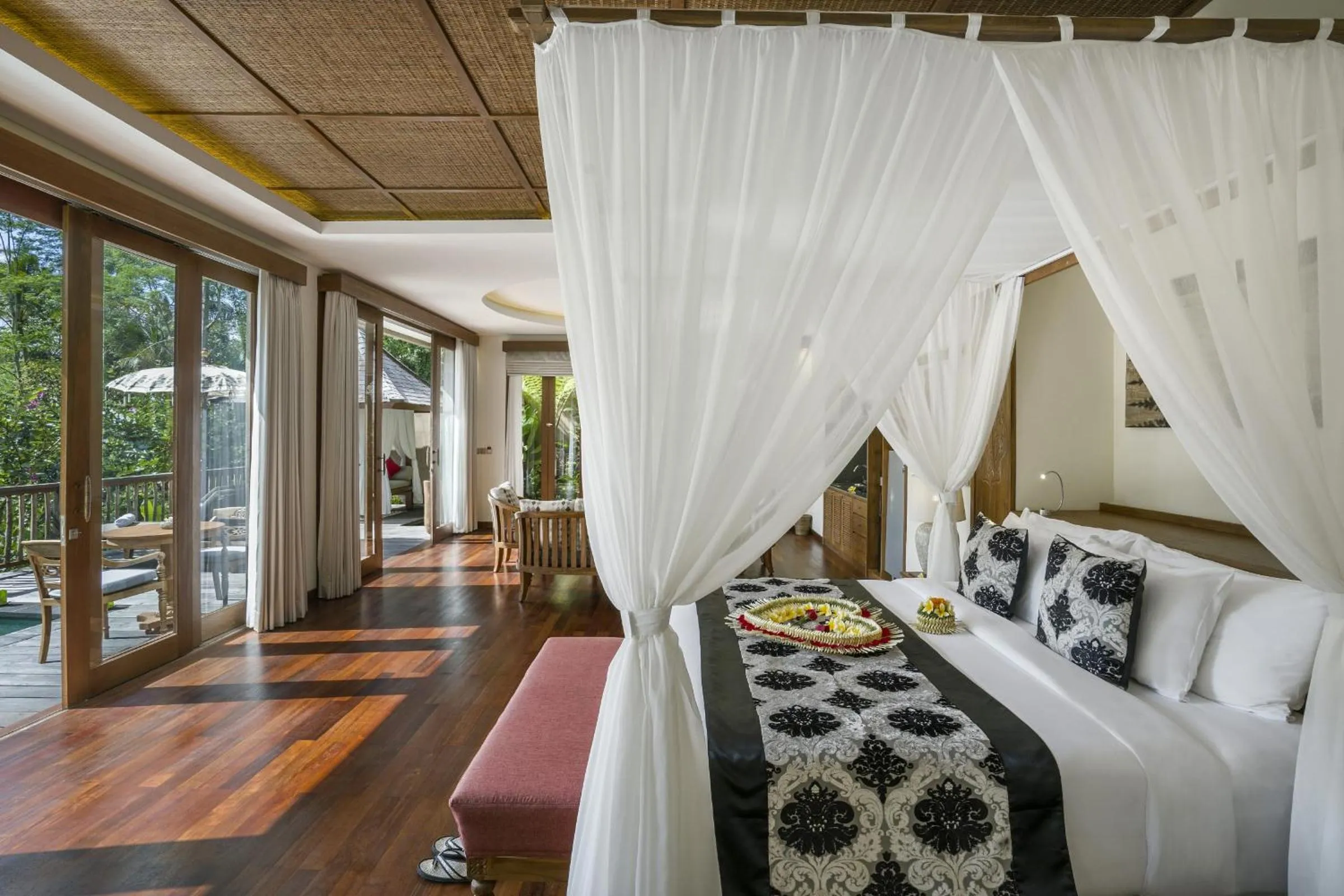 Photo of the whole room, Bed in The Kayon Jungle Resort