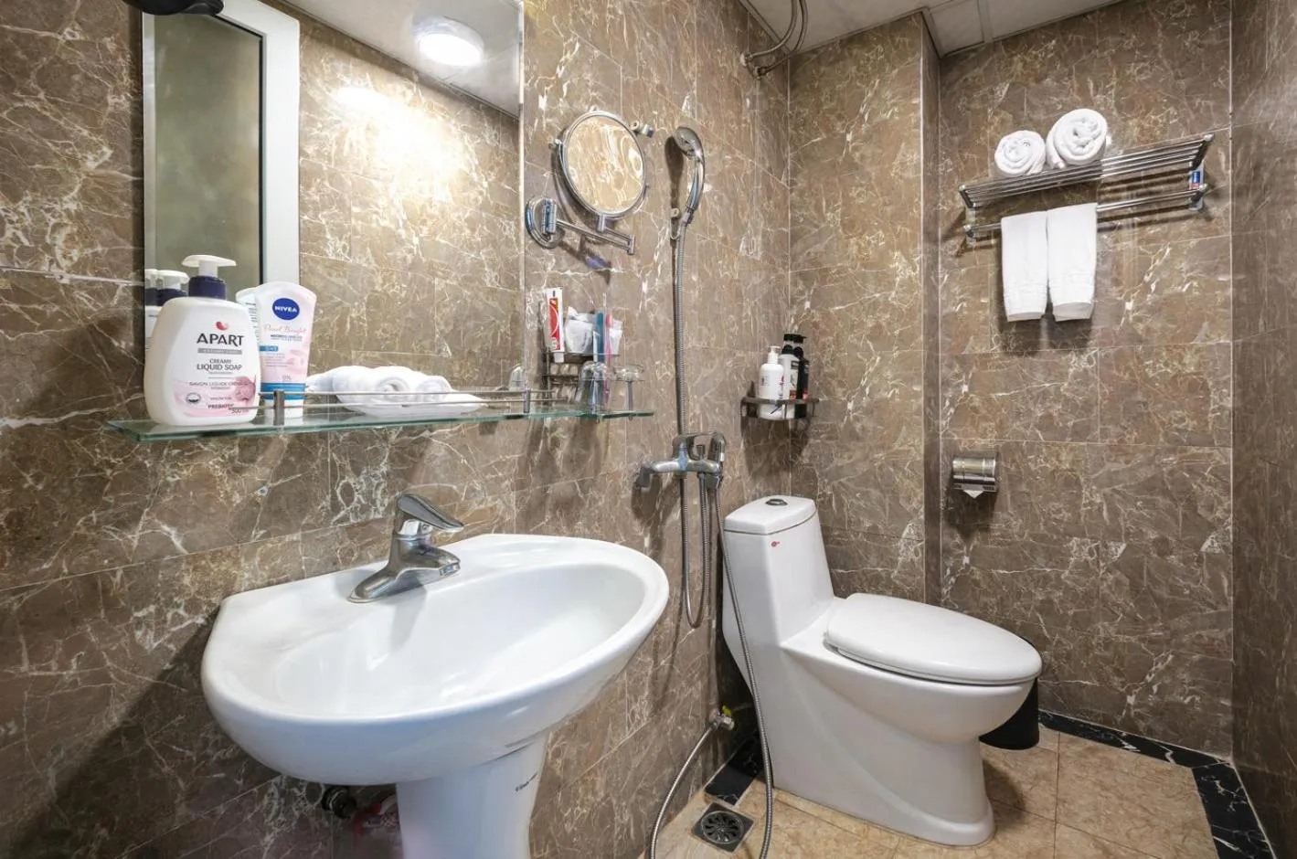 Toilet in A25 Hotel - 185-187 Lò Đúc