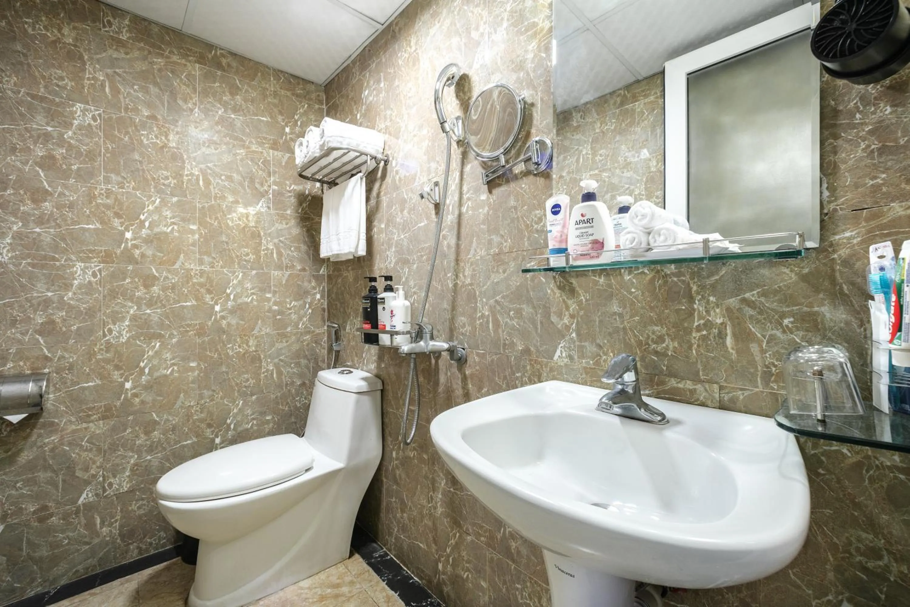 Toilet in A25 Hotel - 185-187 Lò Đúc