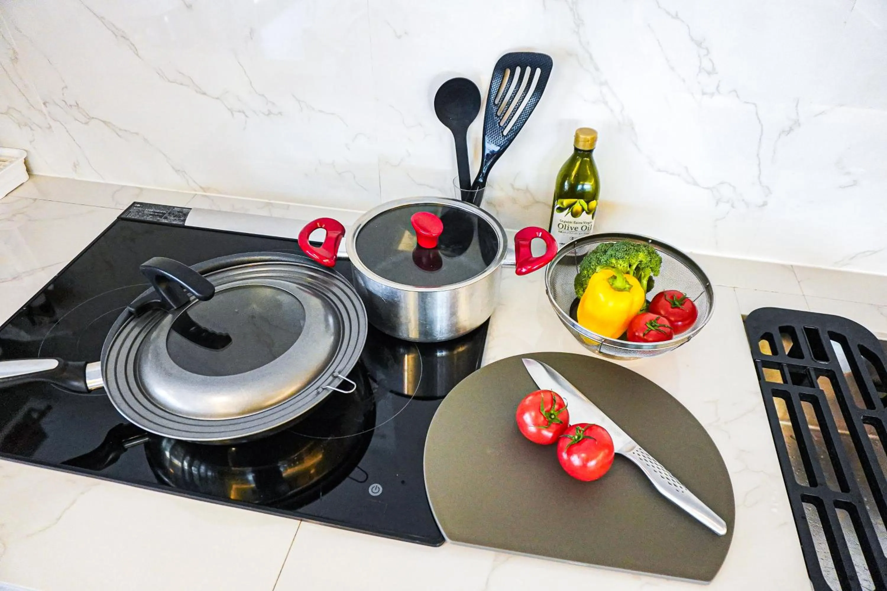 Communal kitchen in Hotel Imagine Kyoto