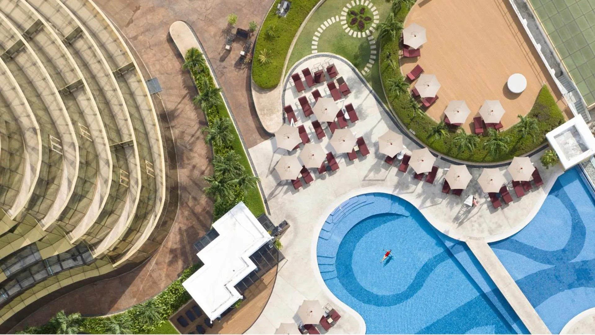 Swimming pool in Okada Manila