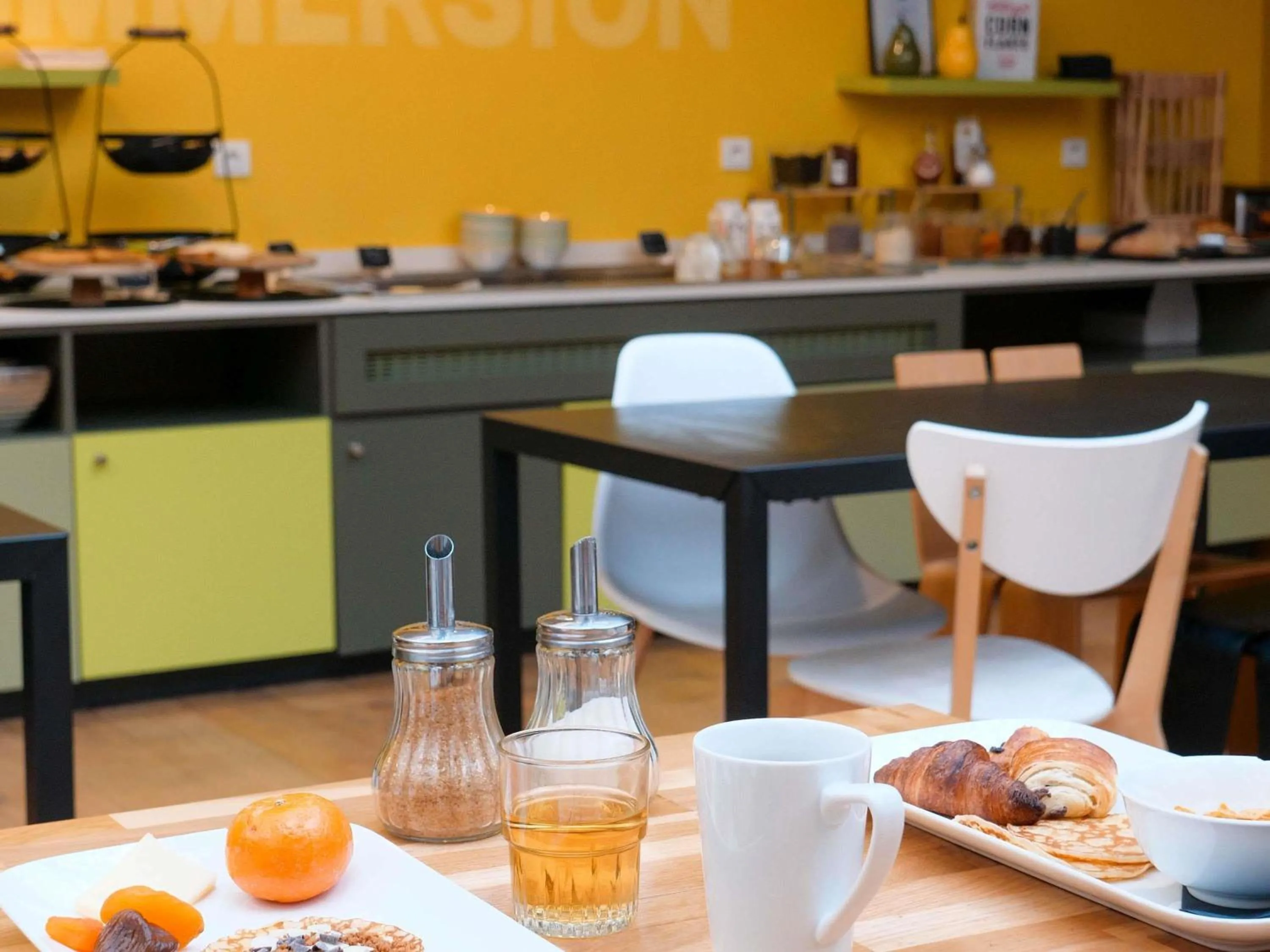 Breakfast in ibis Styles Calais Centre