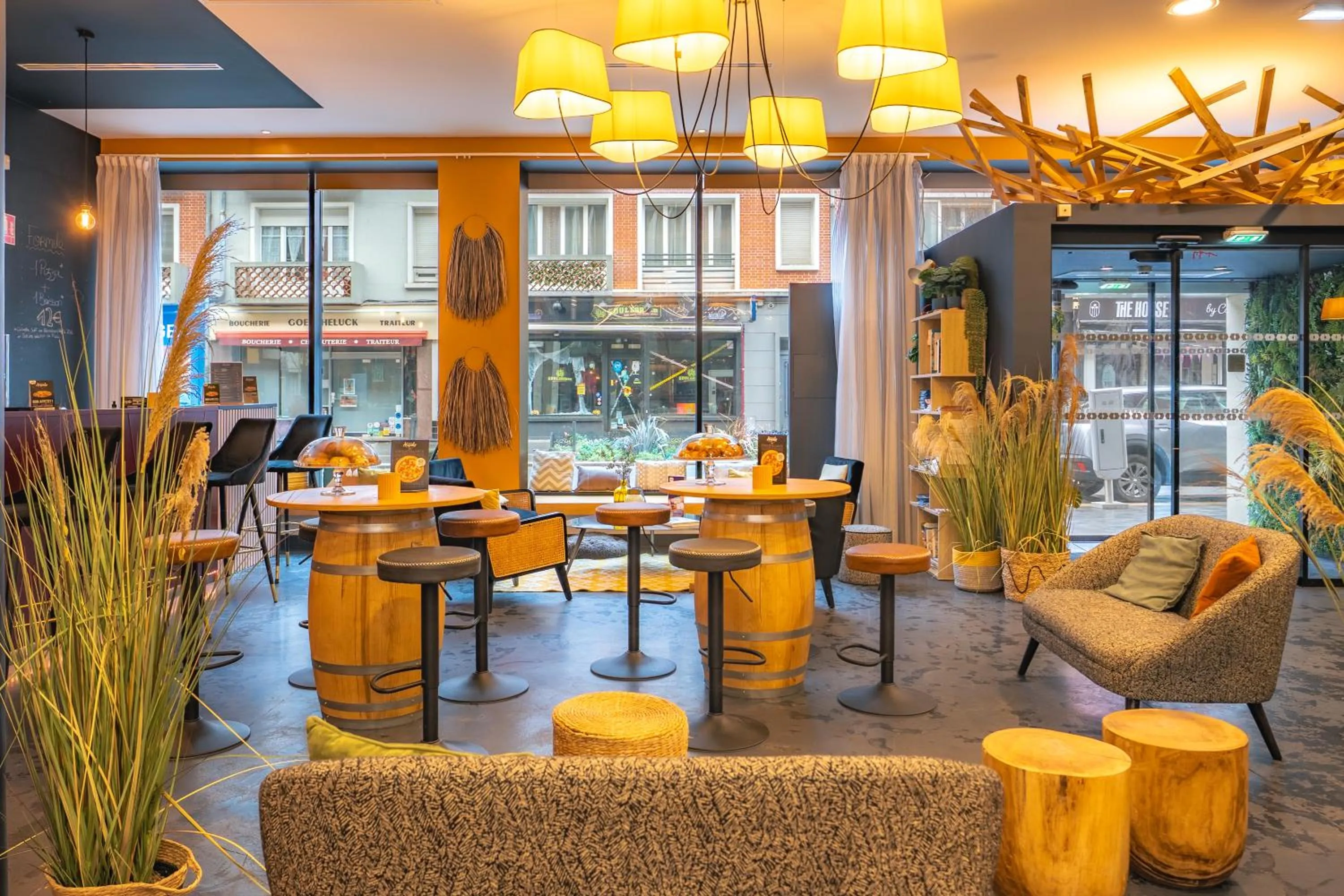 Property building in ibis Styles Calais Centre