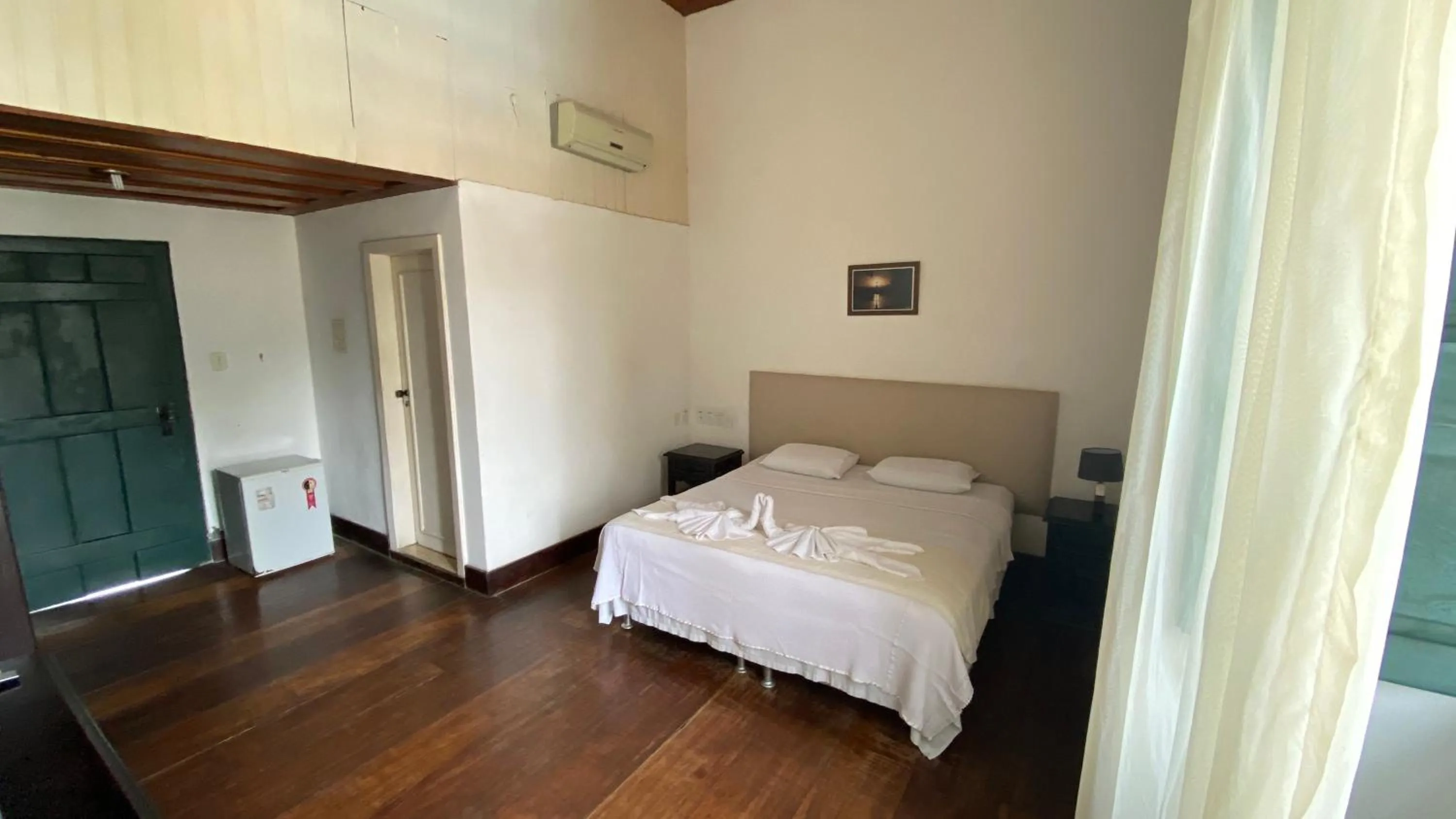 Photo of the whole room, Bed in Pousada Convento do Carmo