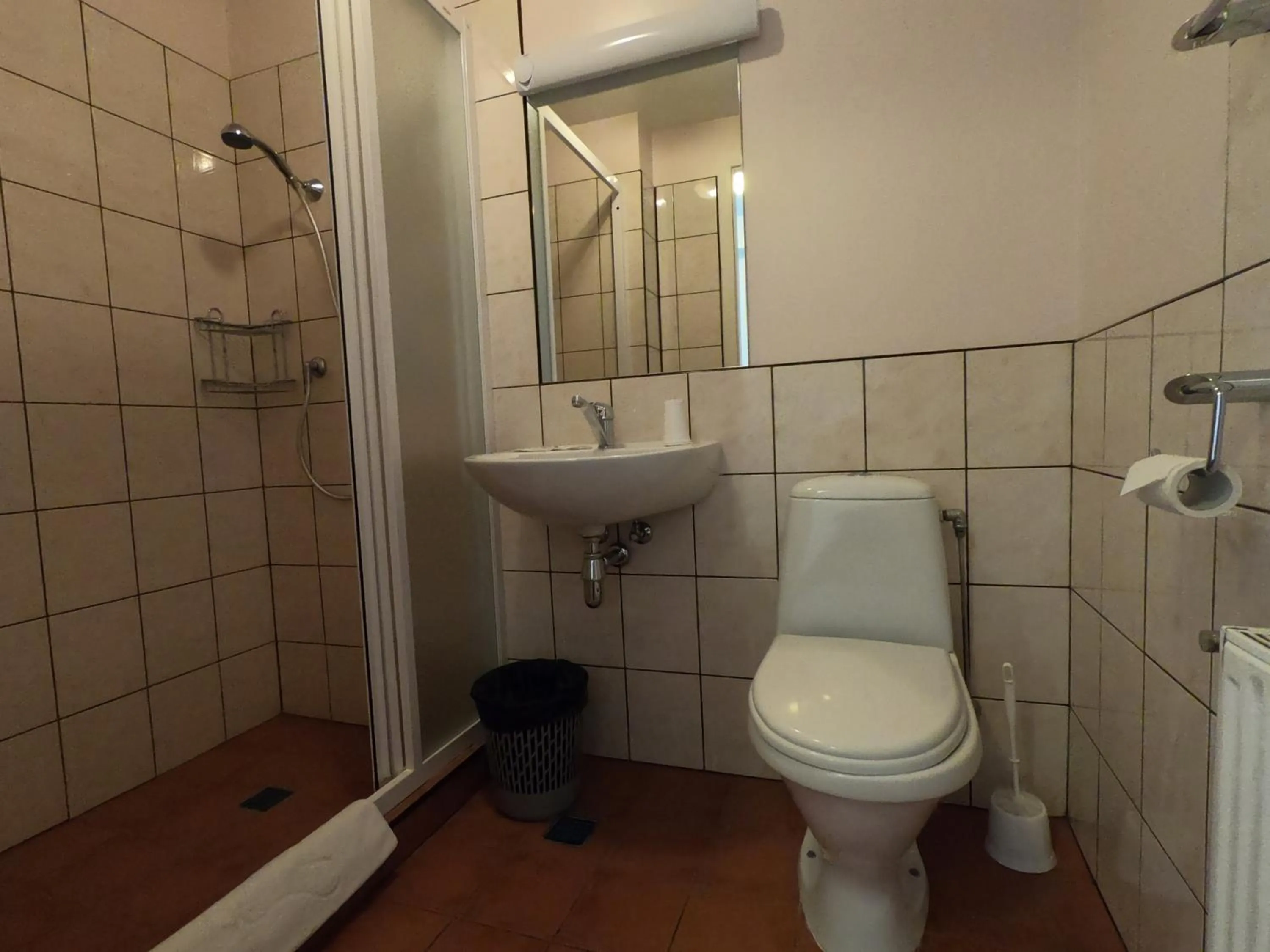 Shower in Hotel Madona