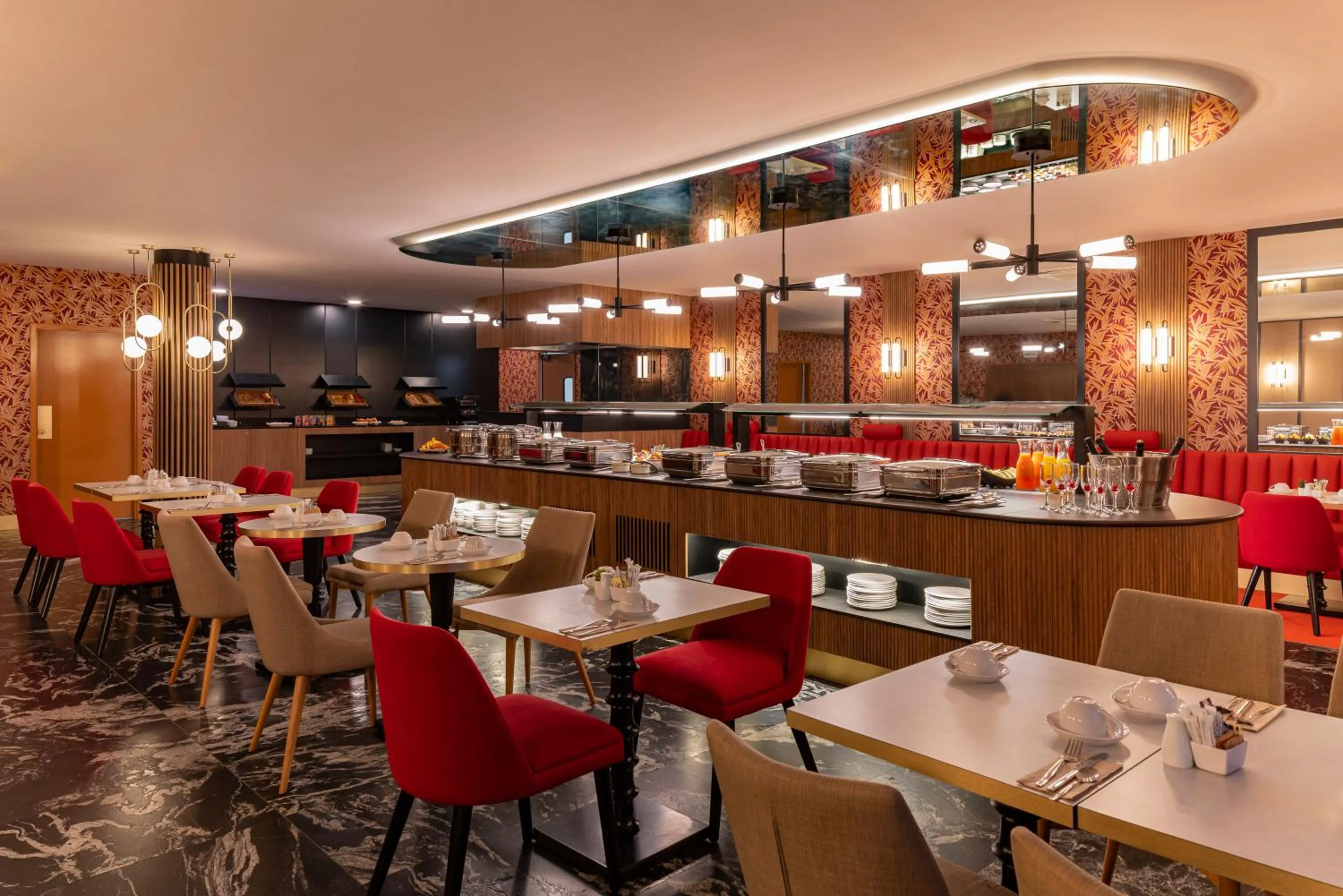 Restaurant/places to eat in Hotel Real del Rio