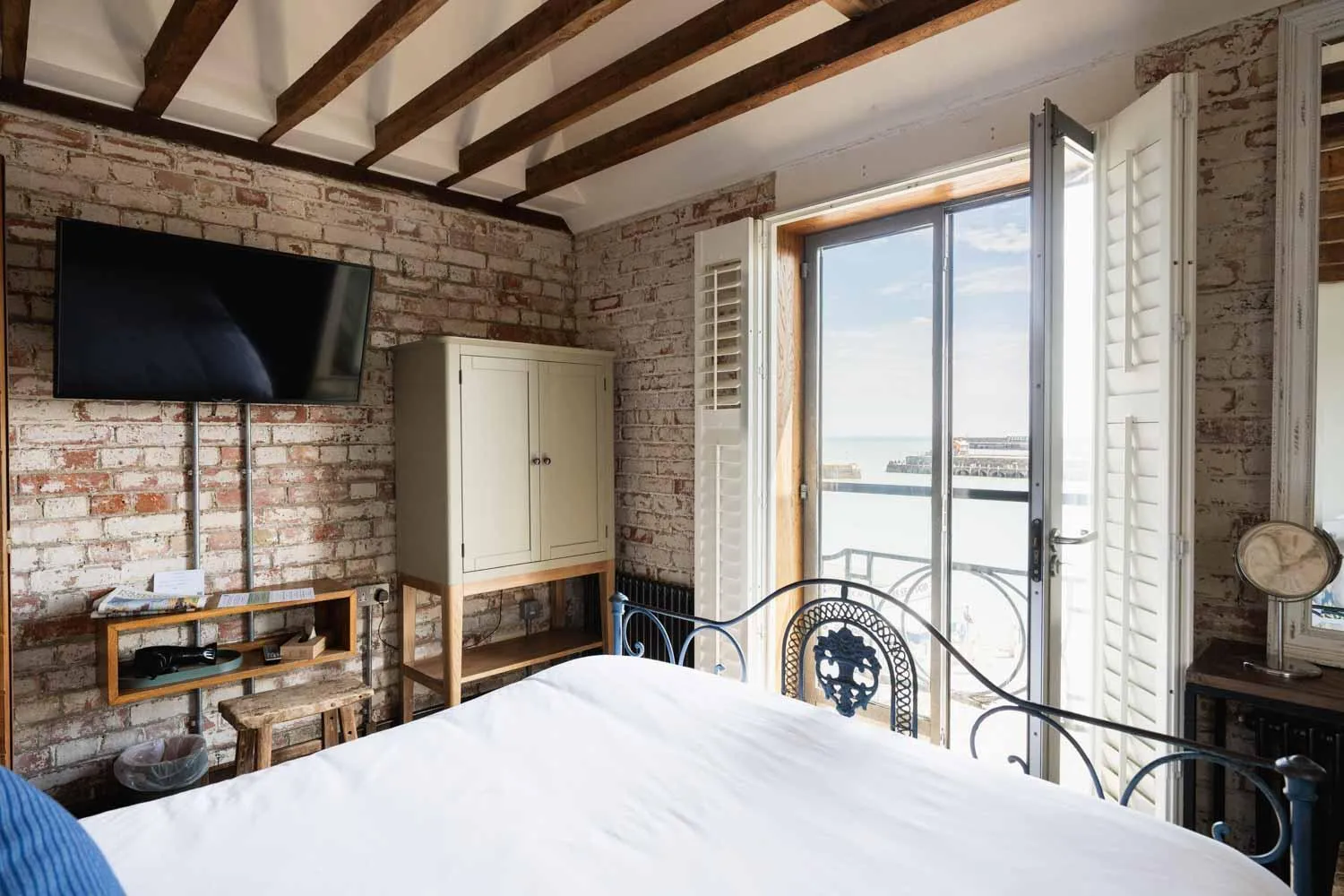 Sea view, Bed in Rocksalt Rooms