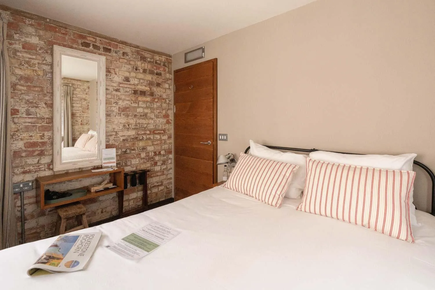 Bedroom, Bed in Rocksalt Rooms