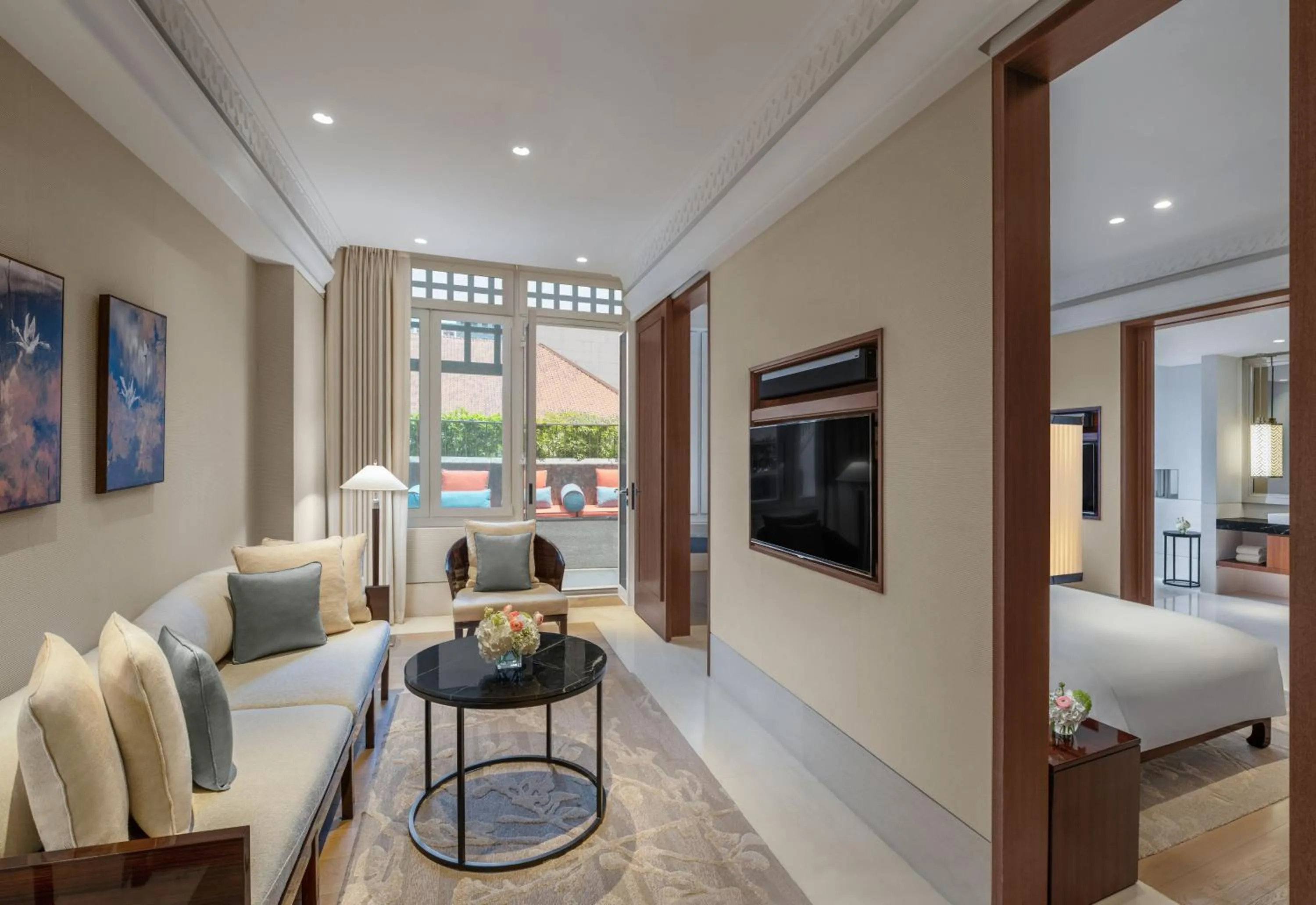 Living room, Bed in The Capitol Kempinski Hotel Singapore