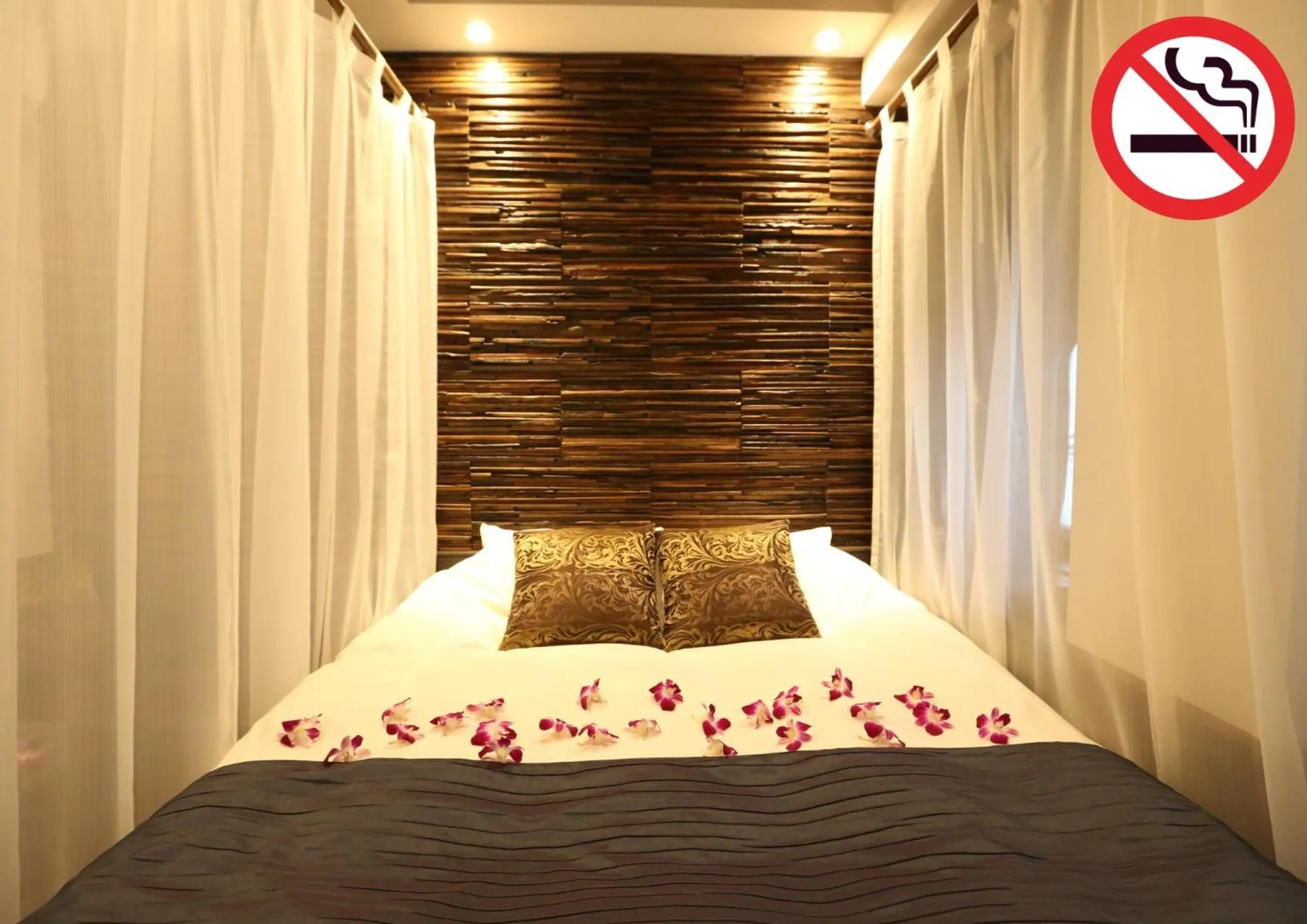 Bedroom, Bed in HOTEL PetitBali Higashi-Shinjuku