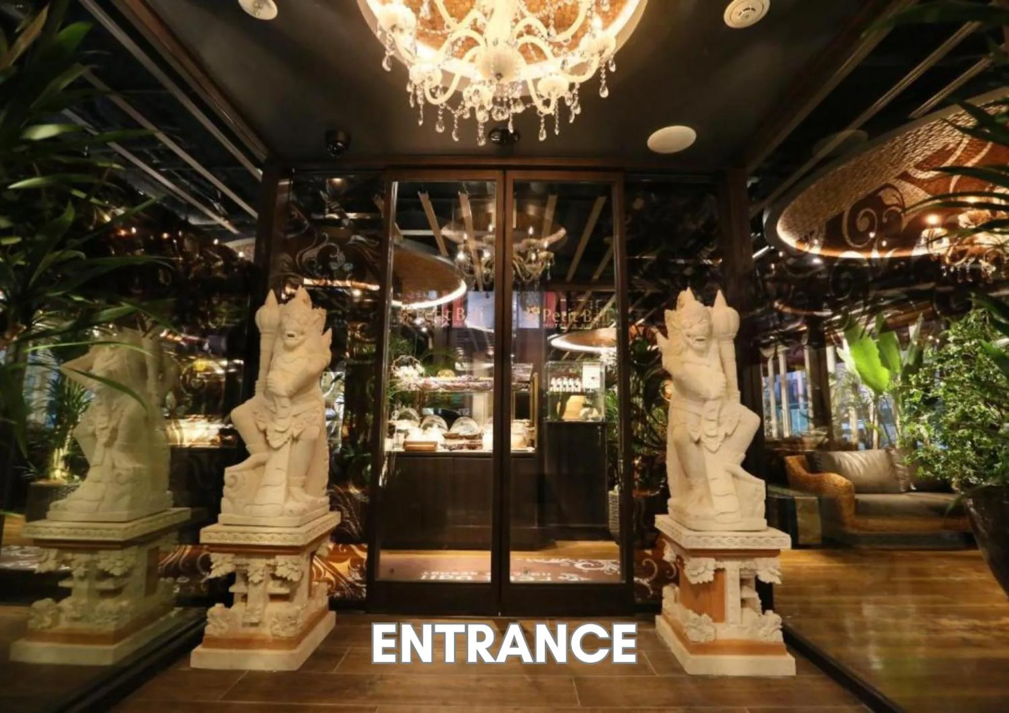 Facade/entrance in HOTEL PetitBali Higashi-Shinjuku