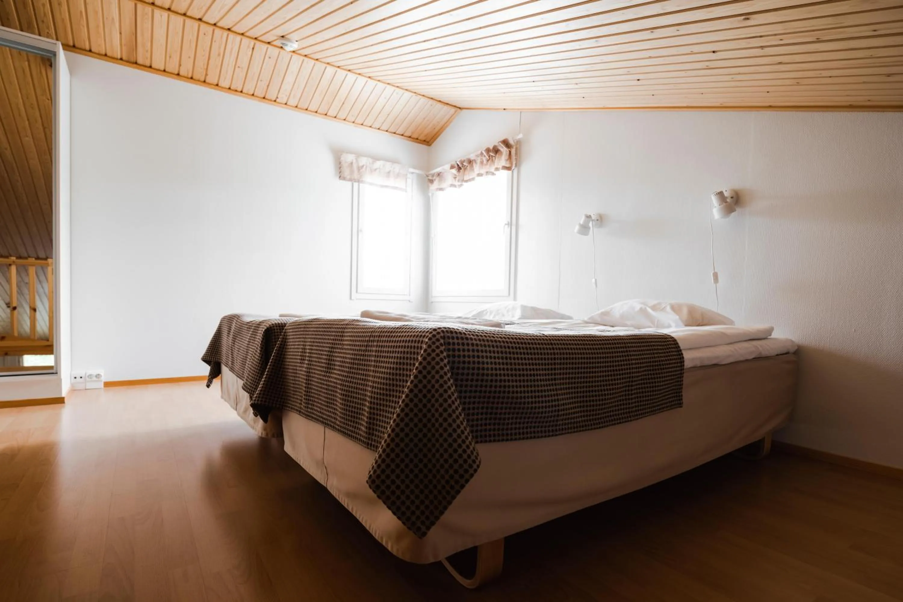 Photo of the whole room, Bed in Lapland Hotels Äkäshotelli