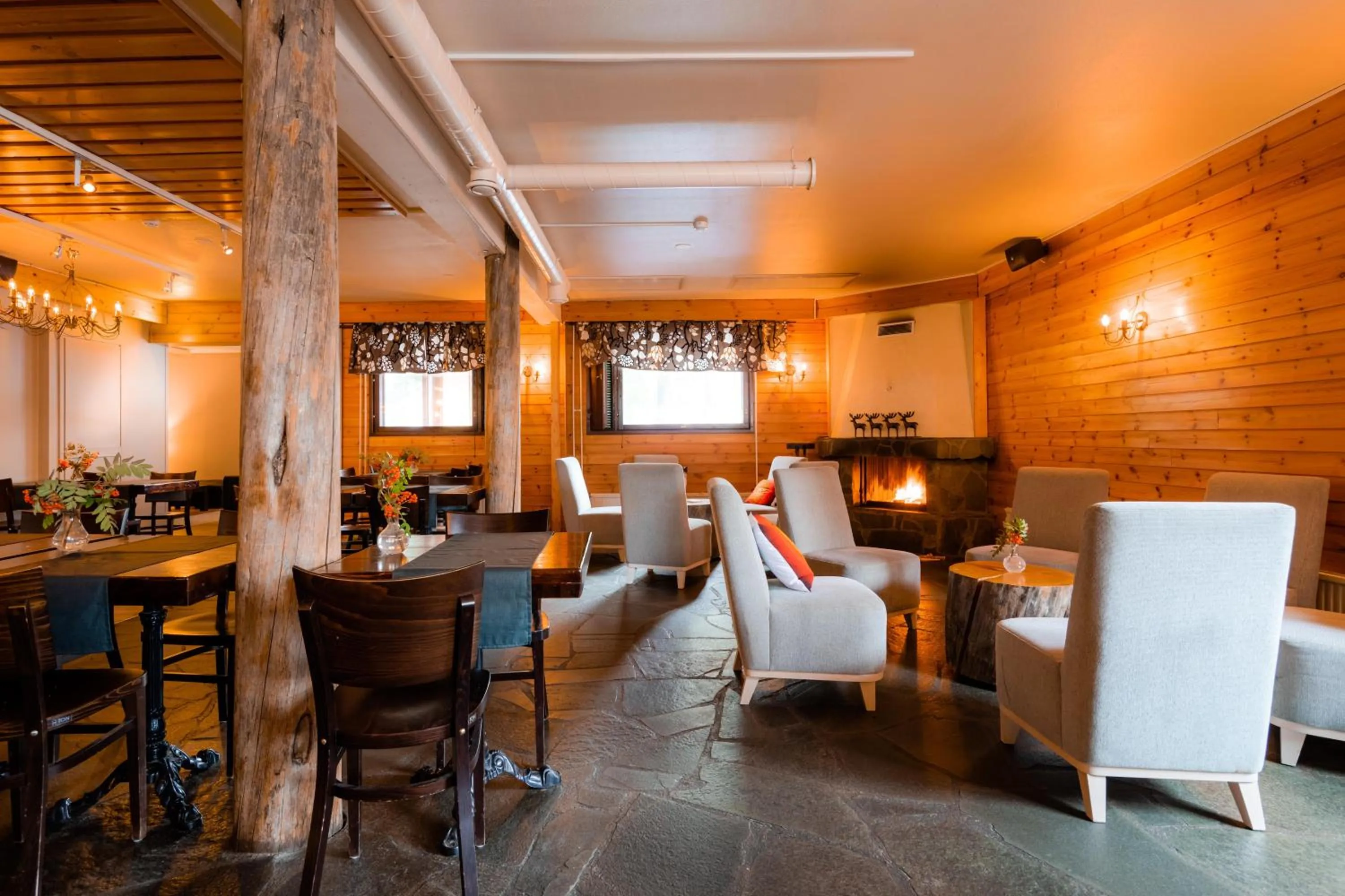 Restaurant/places to eat in Lapland Hotels Äkäshotelli