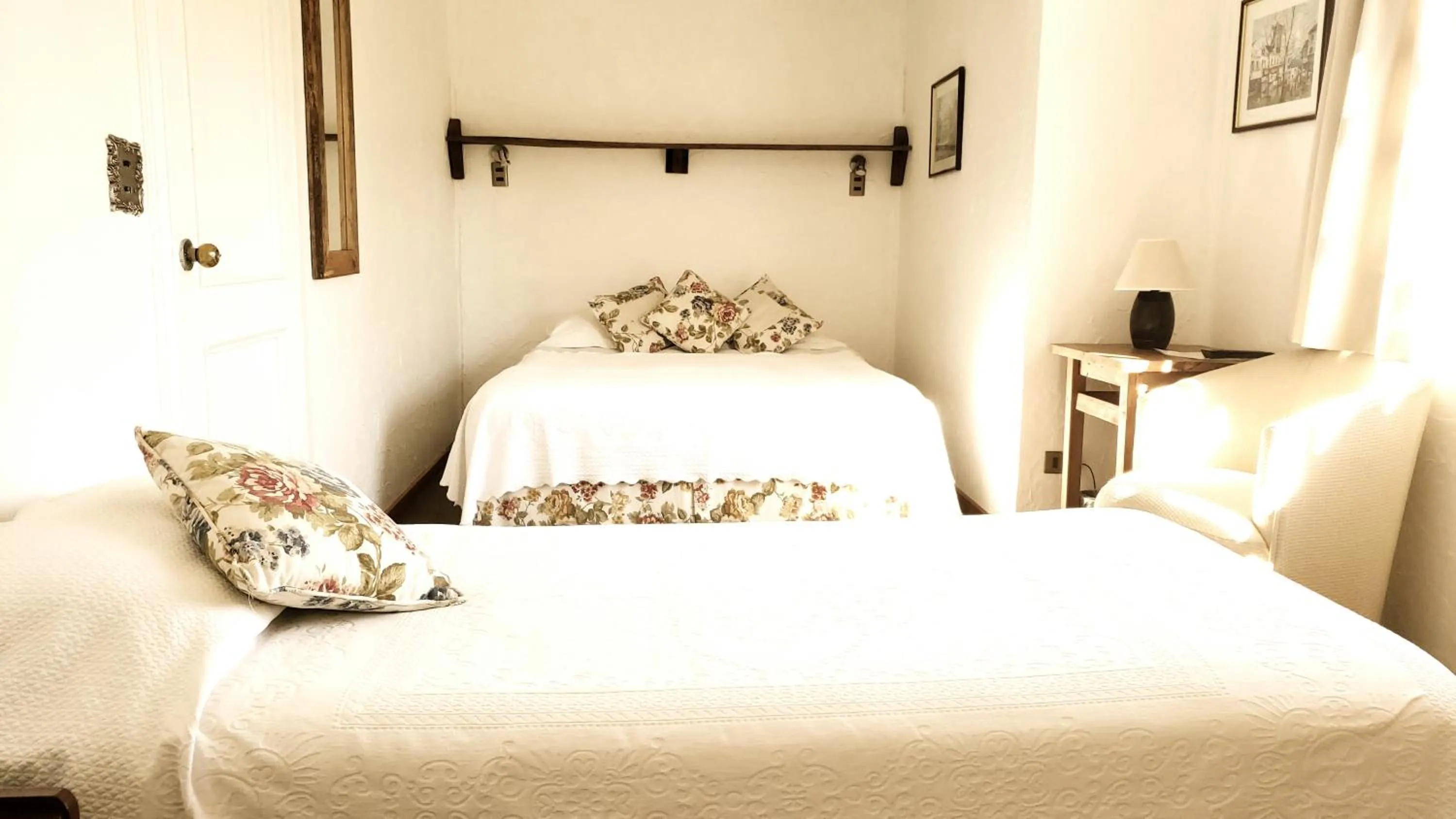 Photo of the whole room, Bed in Hotel Geronimo