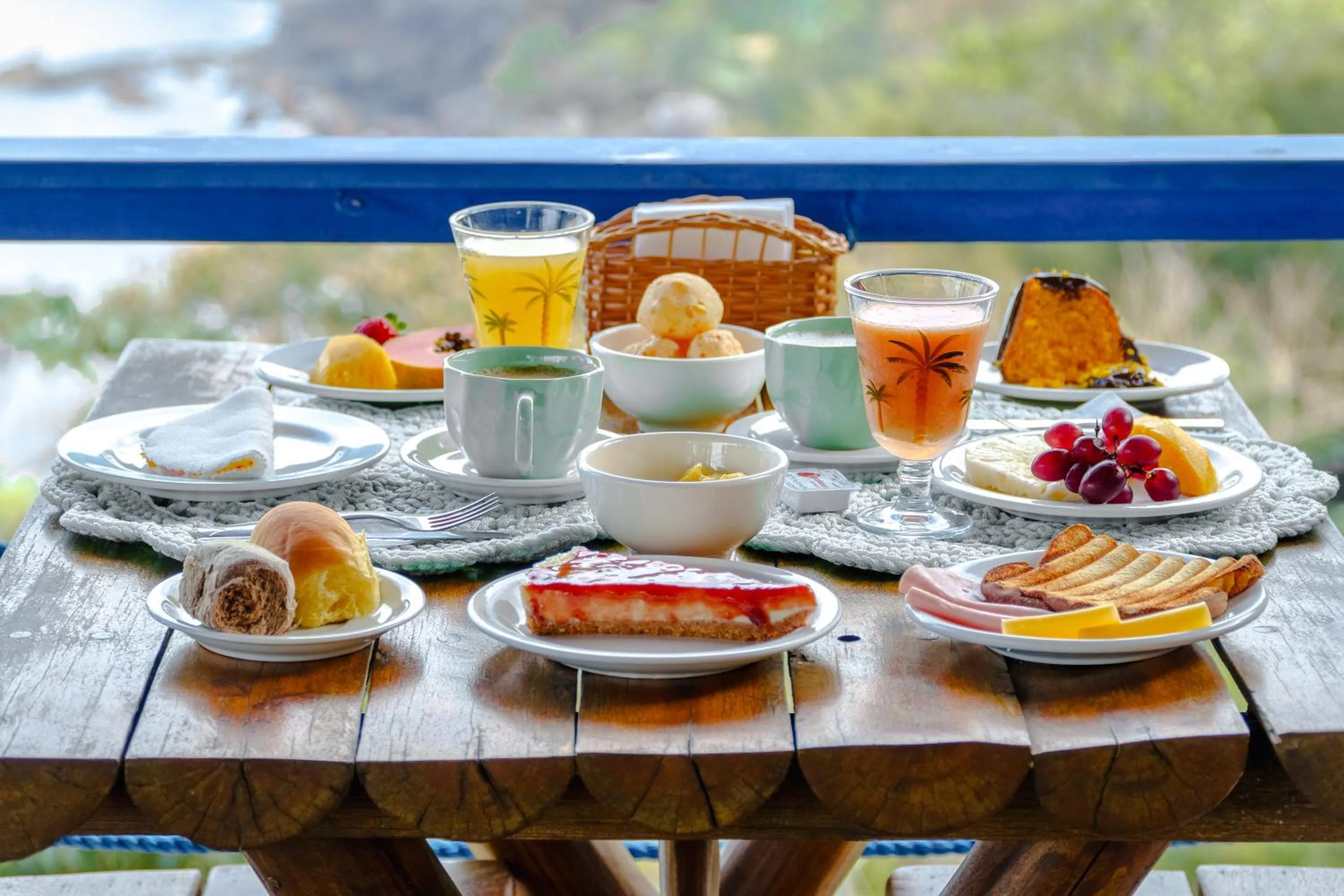 Food and drinks in VELINN Pousada 8 Ilhas