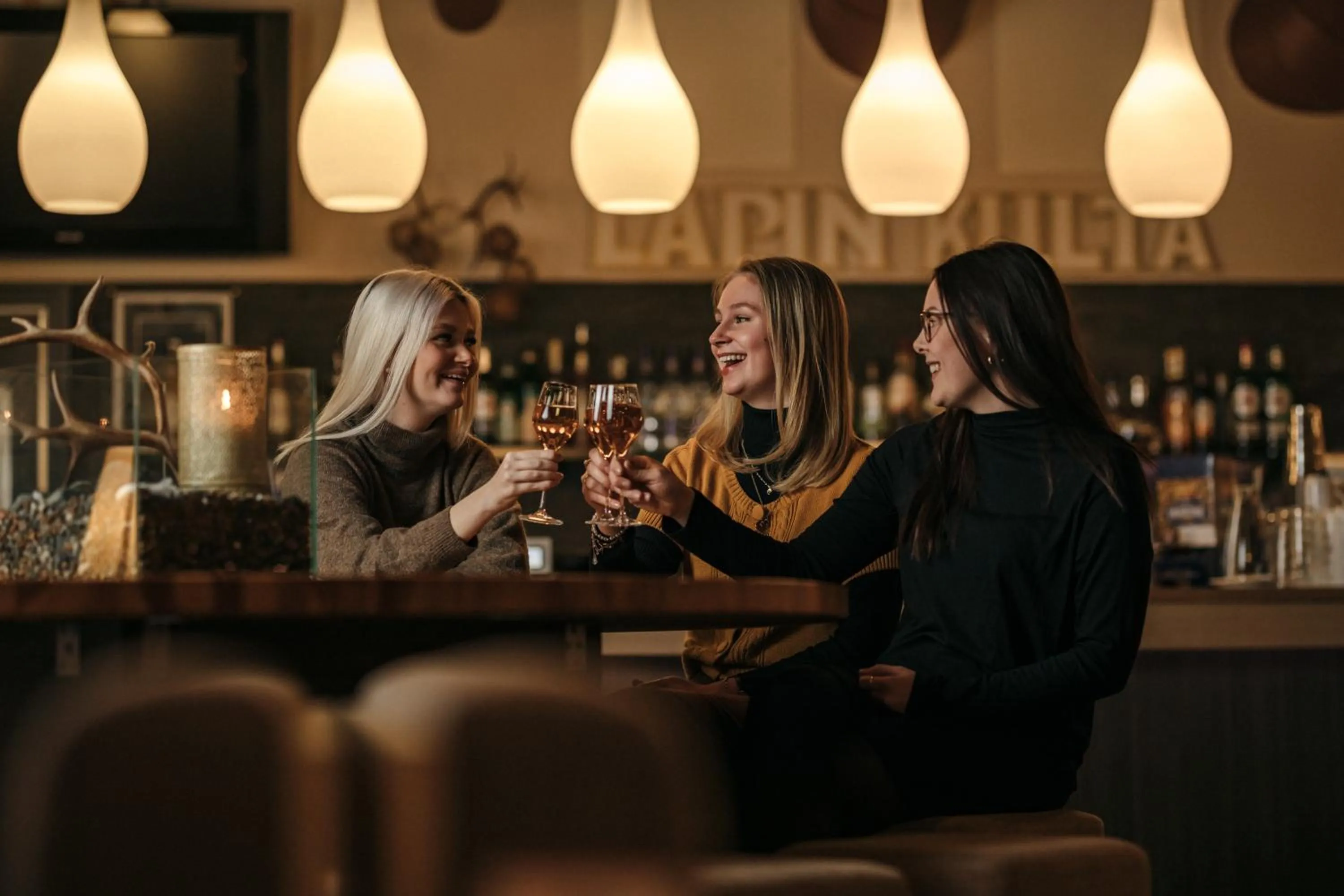 Lounge or bar in Lapland Hotels Sirkantähti