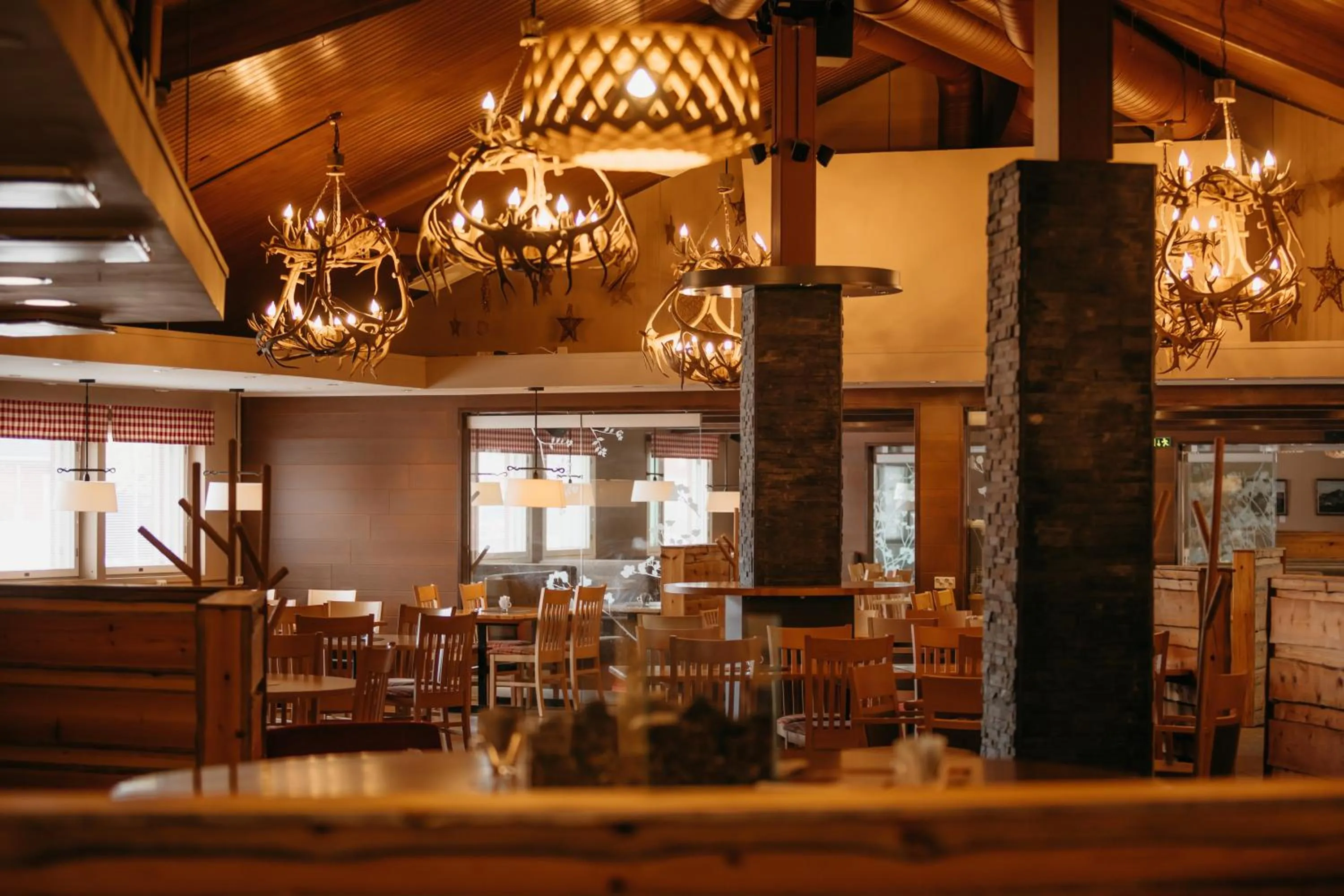 Restaurant/places to eat in Lapland Hotels Sirkantähti