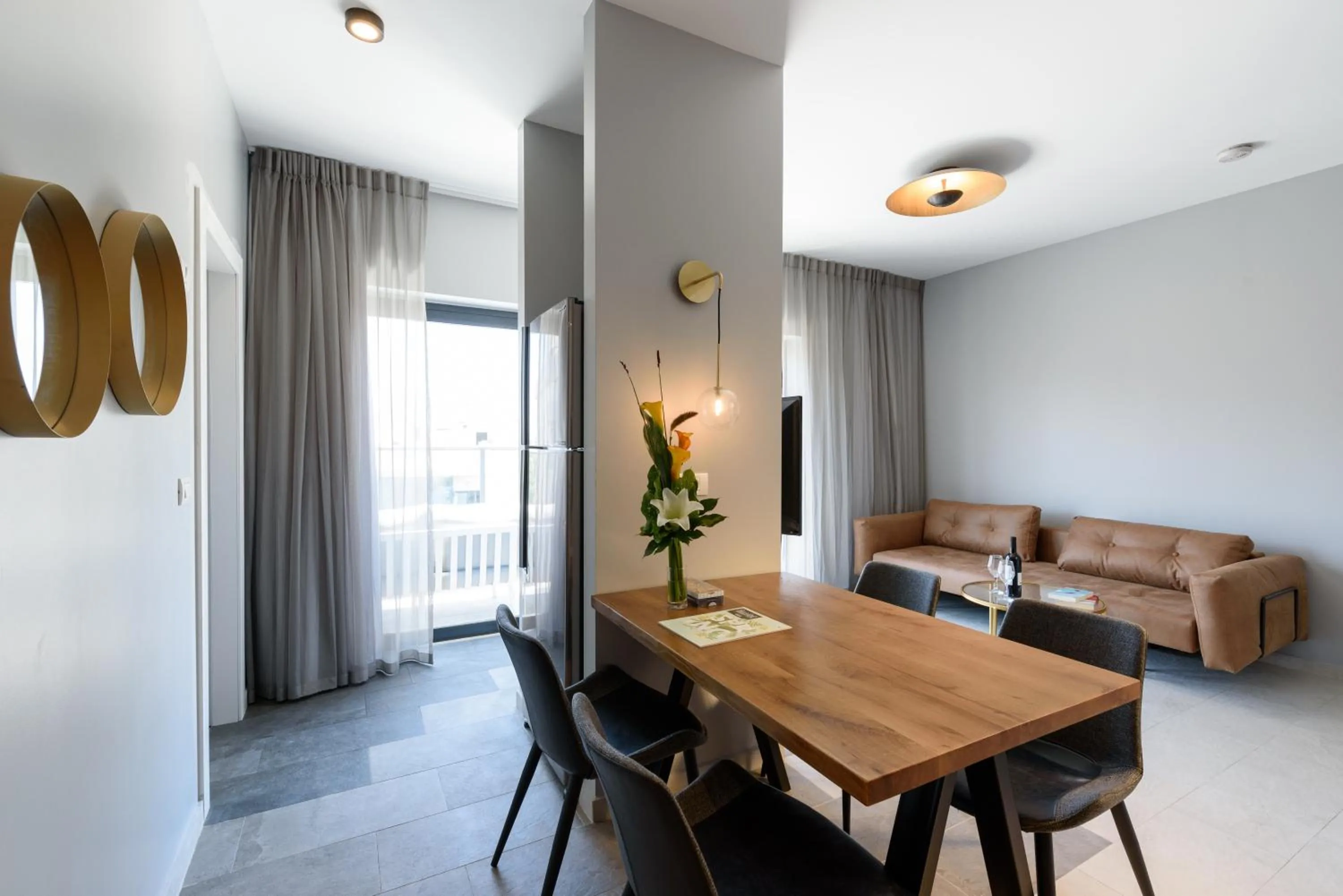 Living room in The Roof - By Sea Land Suites