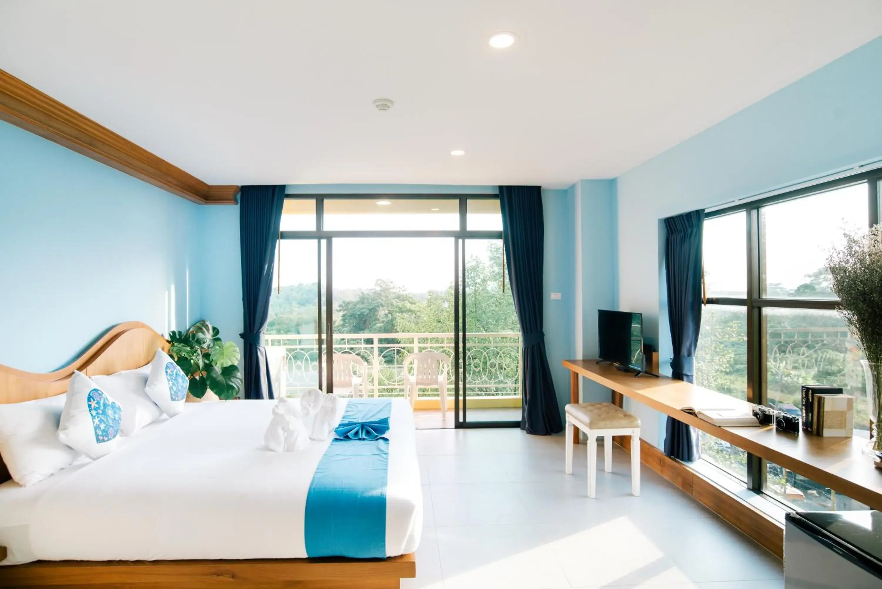 Premier Pool Town View in The Pineapple Hotel Premier Pool Town View in The Pineapple Hotel