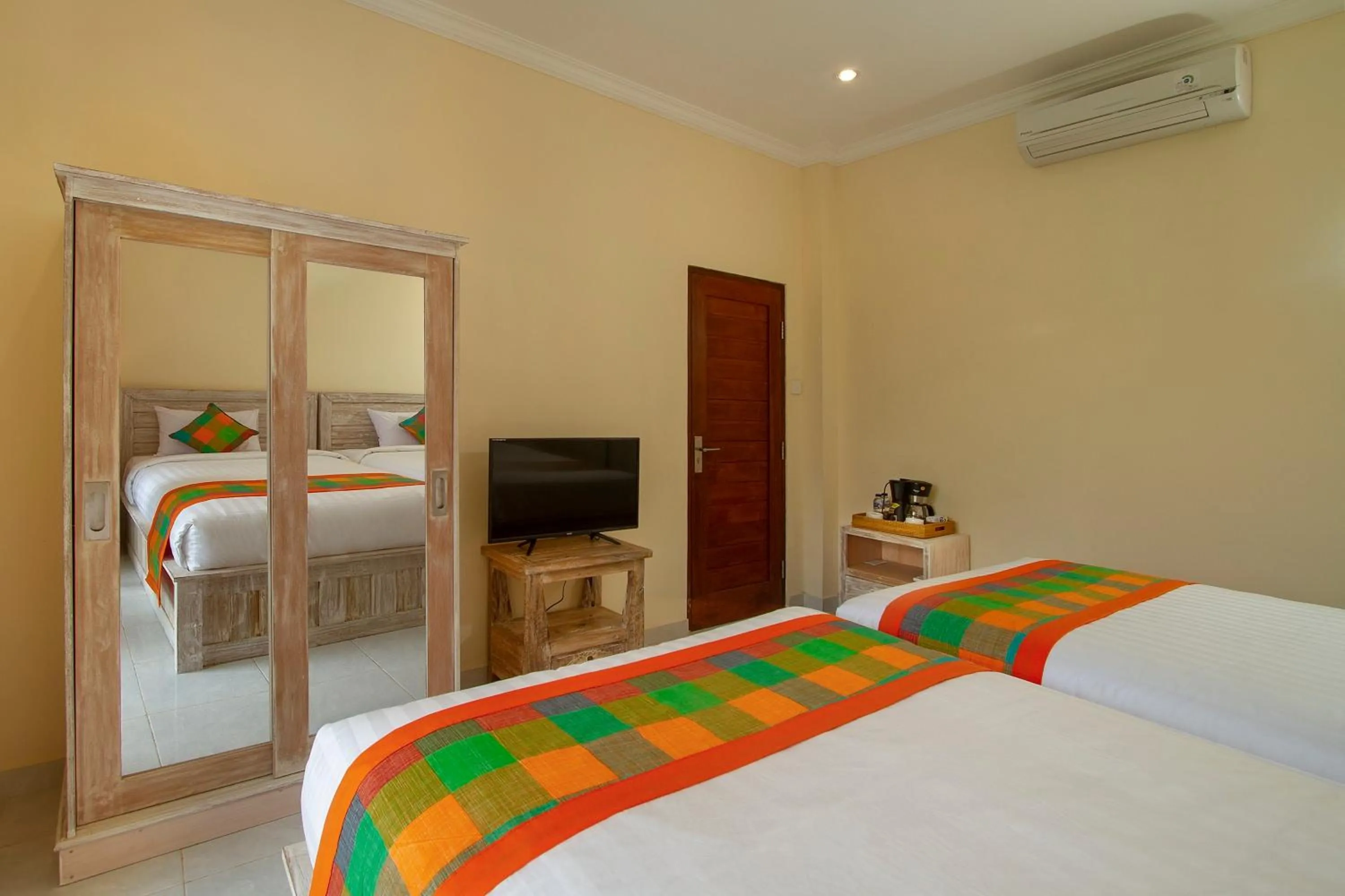 Bedroom, Bed in Pondok Ayu shanti