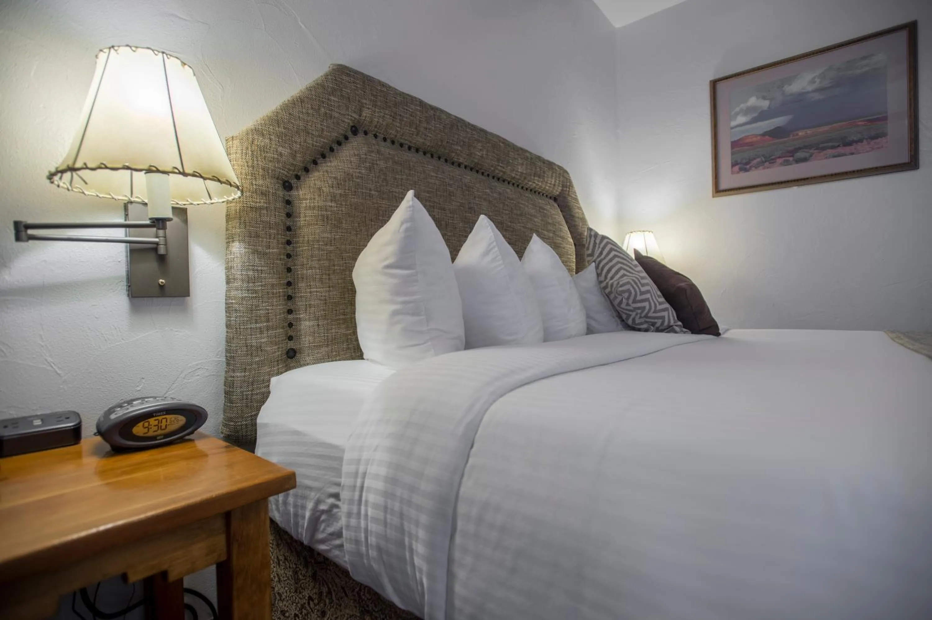 Bedroom, Bed in Table Mountain Inn