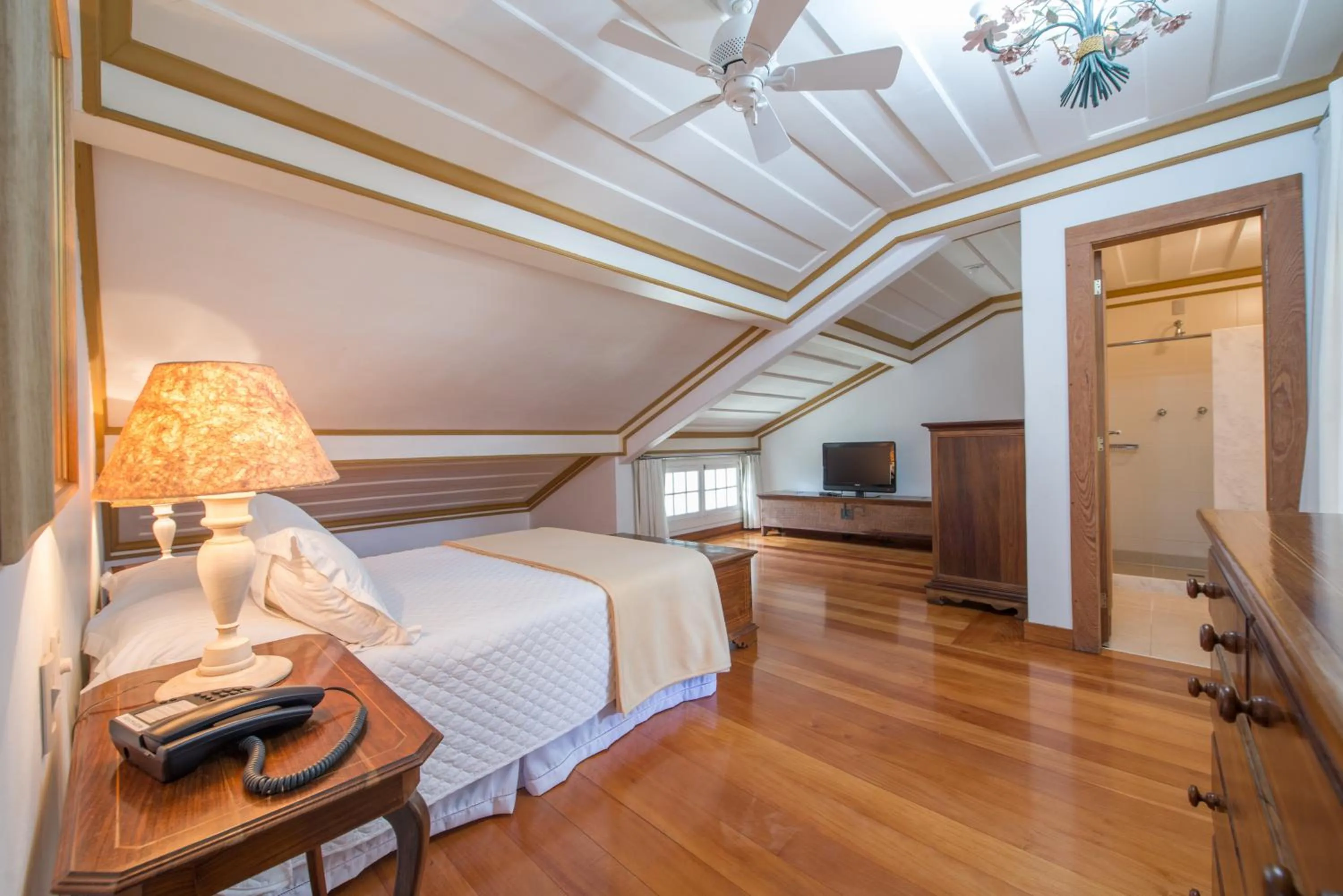 Photo of the whole room in Pousada do Douro