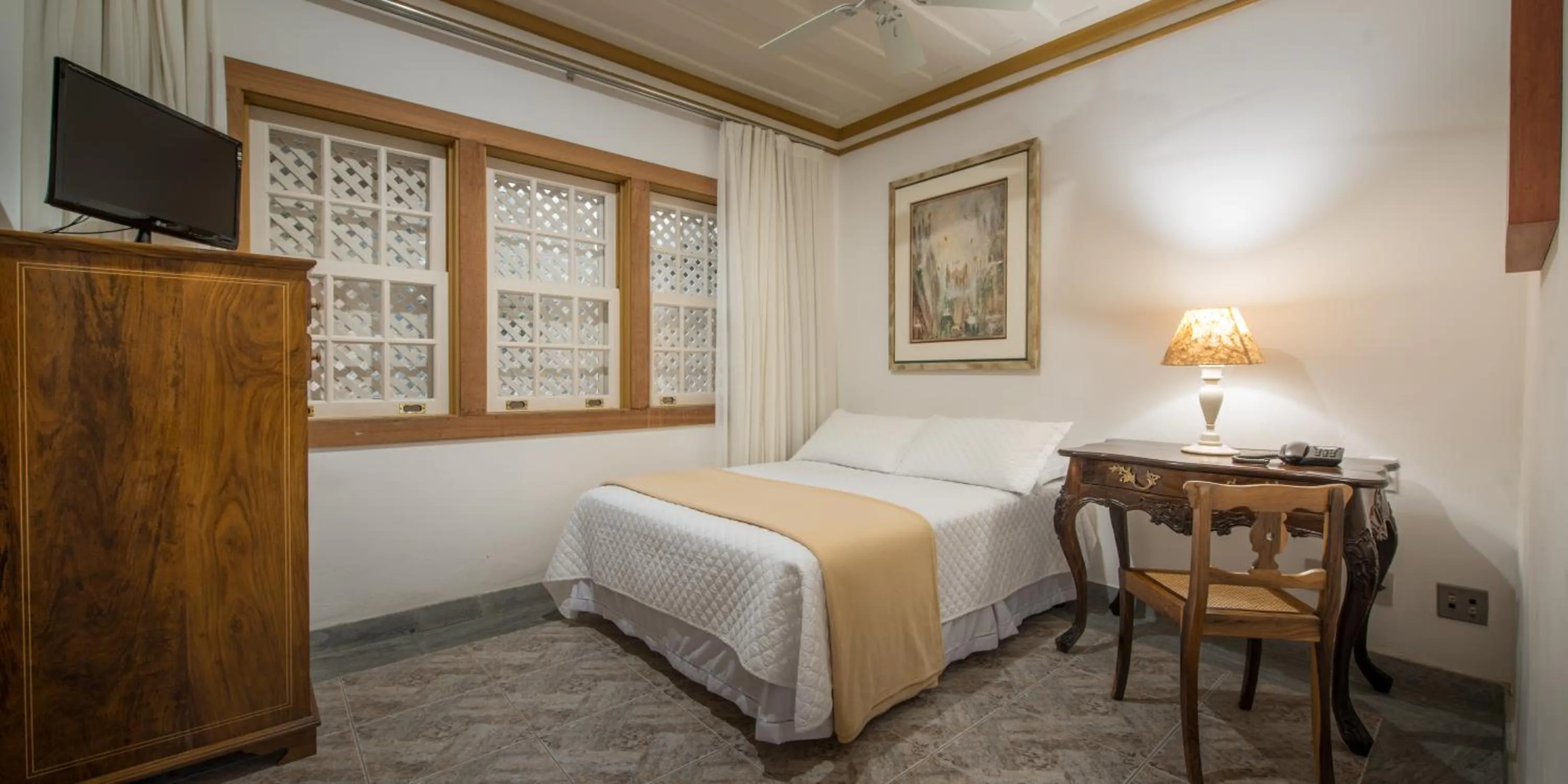 Photo of the whole room in Pousada do Douro