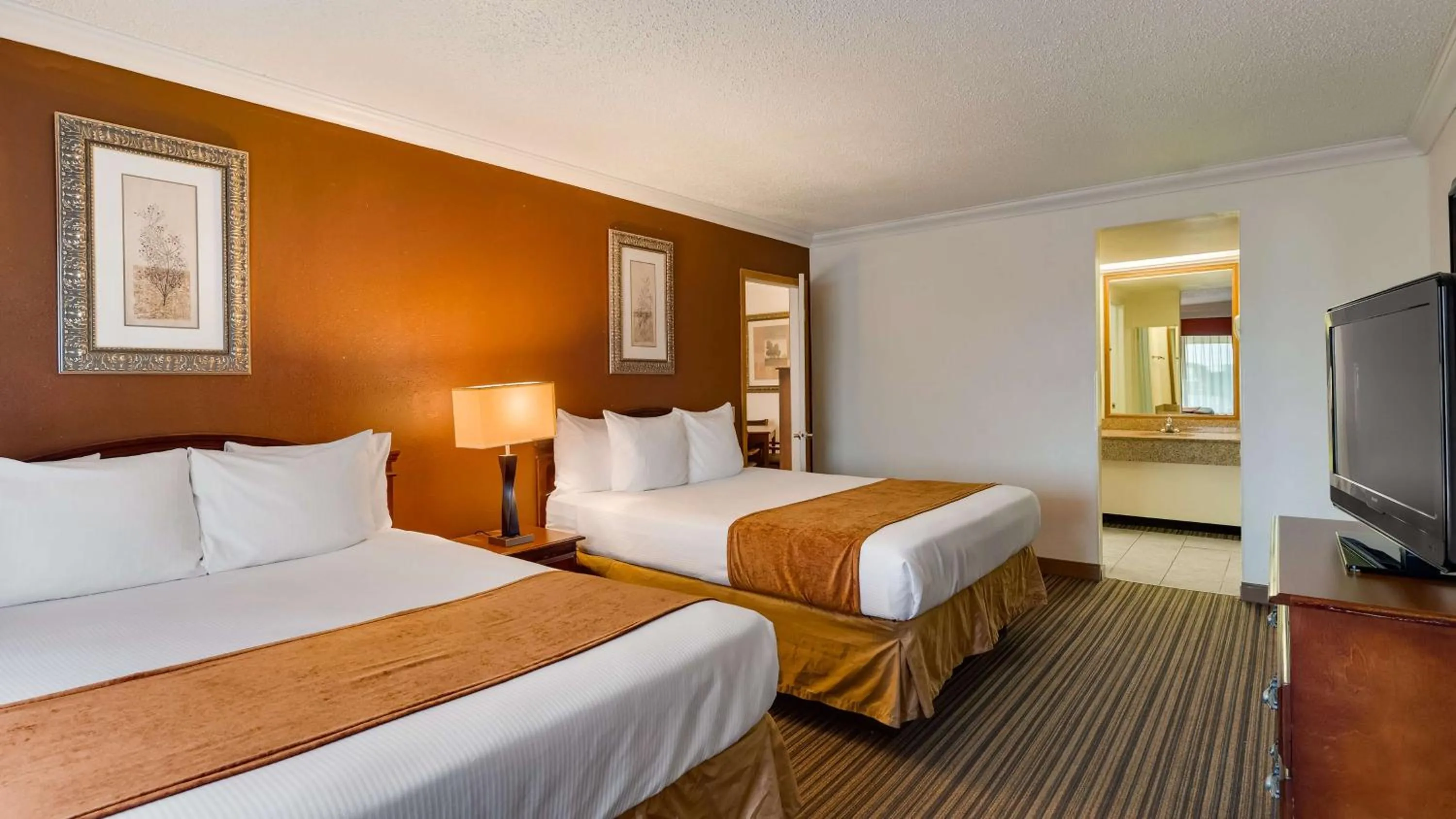 Bedroom, Bed in SureStay by Best Western Miles City