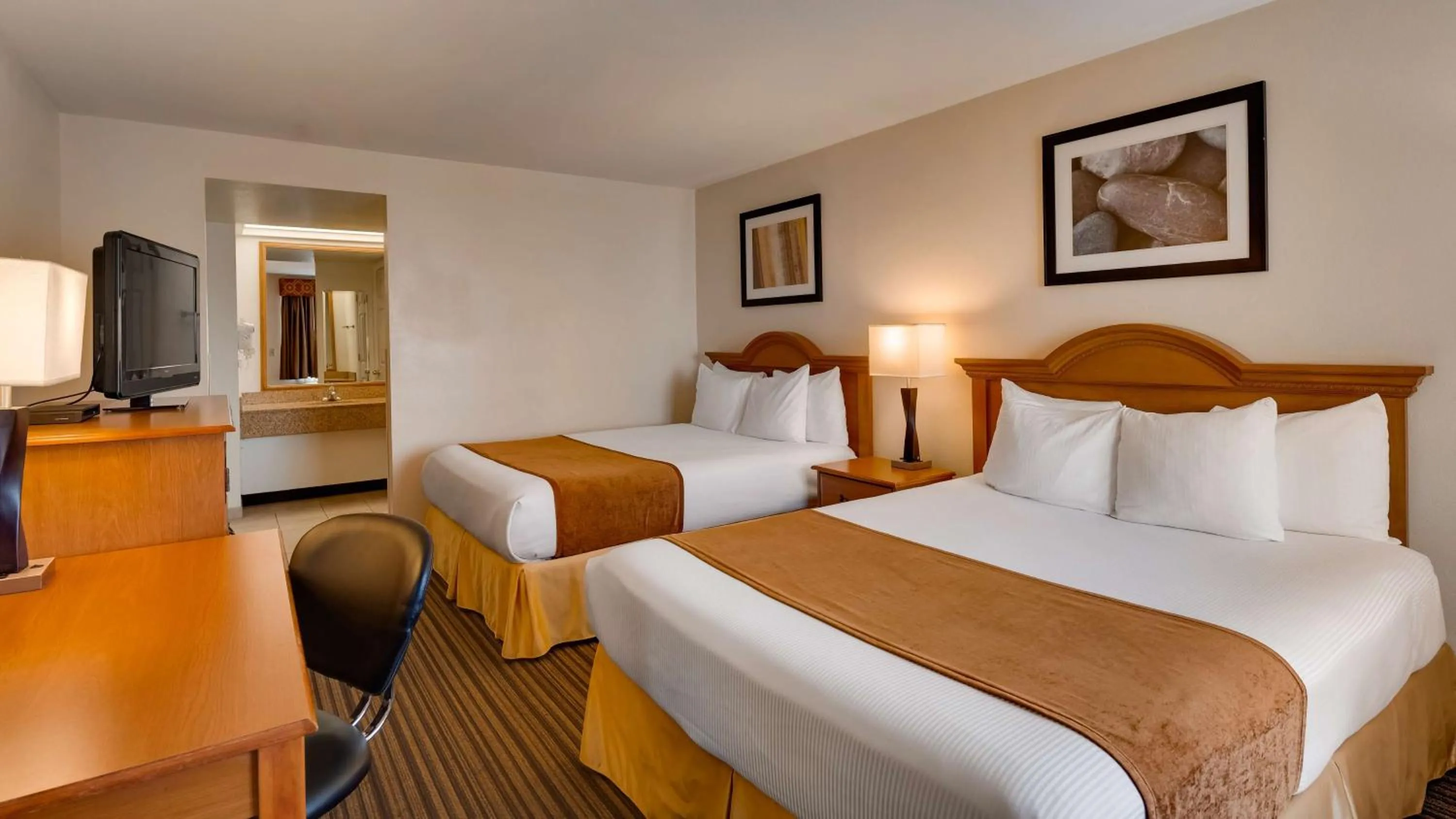 Bedroom, Bed in SureStay by Best Western Miles City