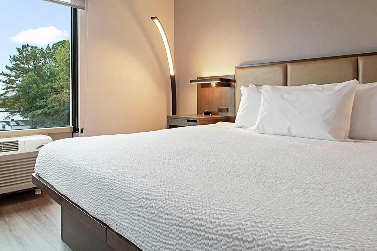 Bed in Wingate by Wyndham Macon I-75