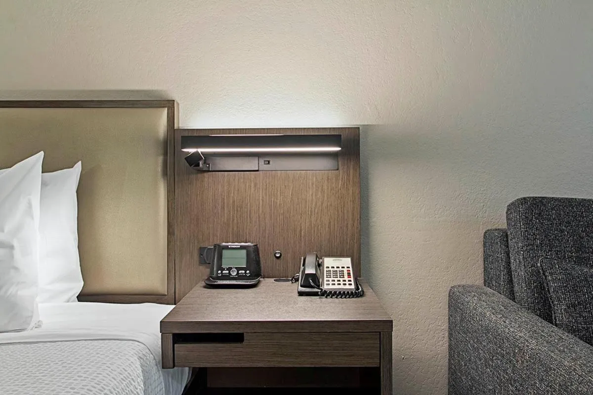 Bed in Wingate by Wyndham Macon I-75