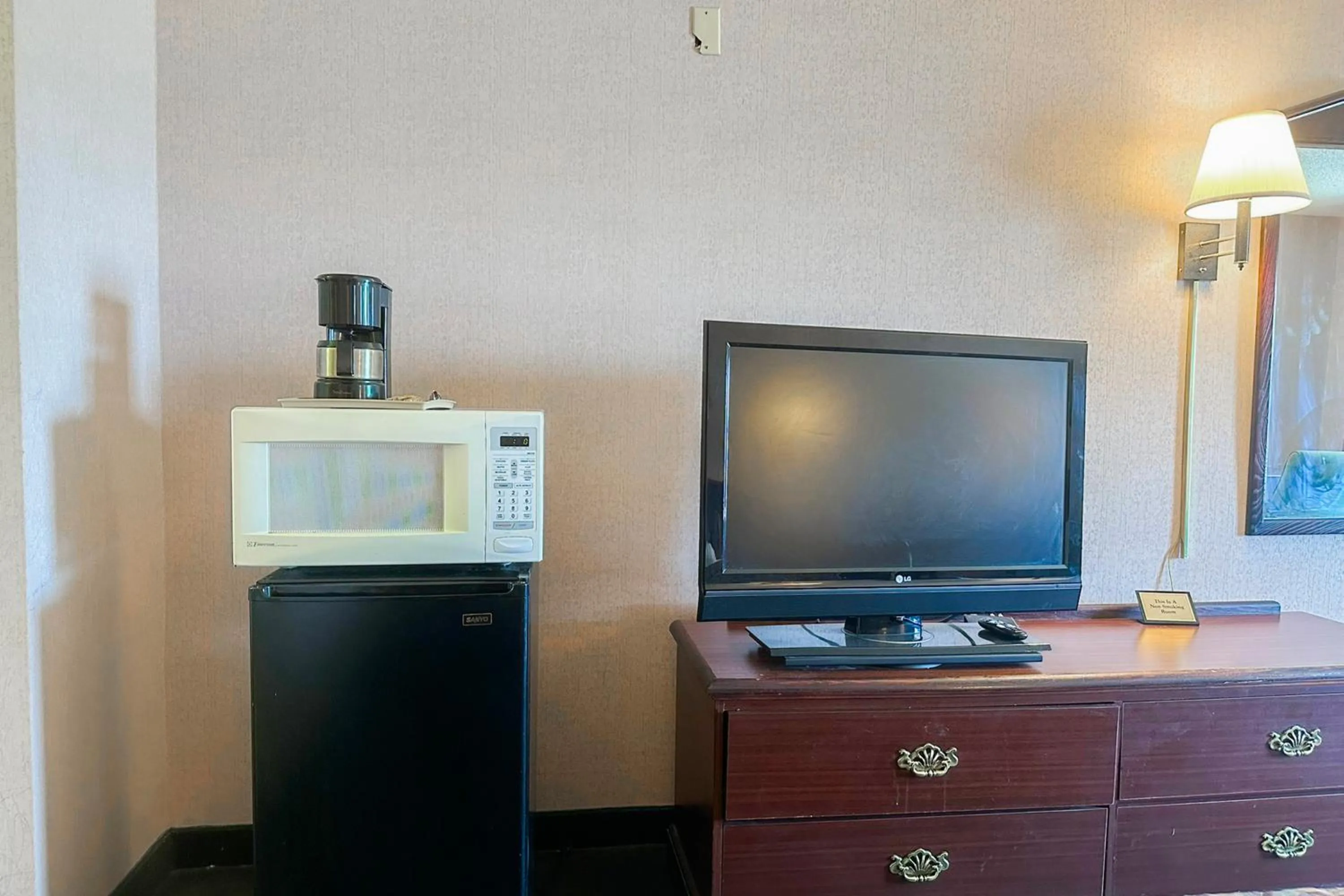 Area and facilities in OYO Hotel East Macon I-75