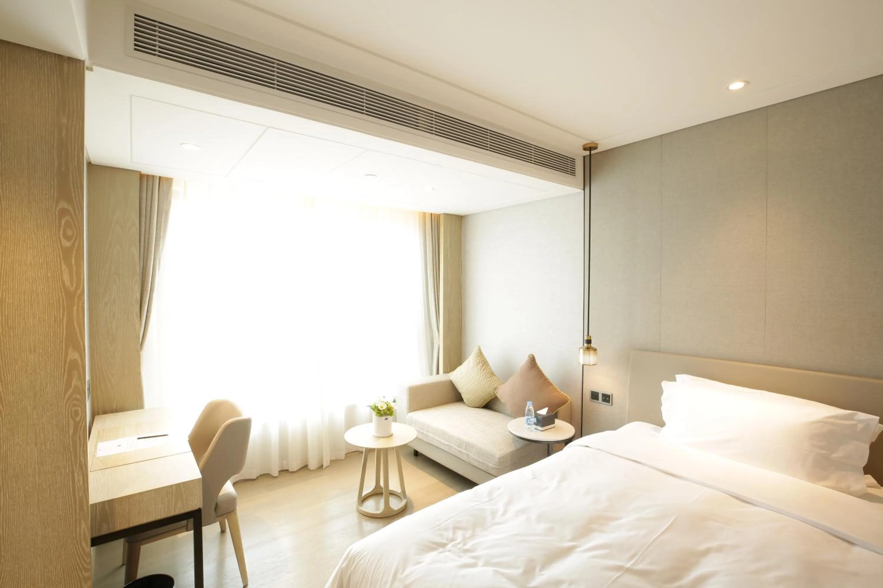 Living room, Bed in Shenzhen FY Hotel