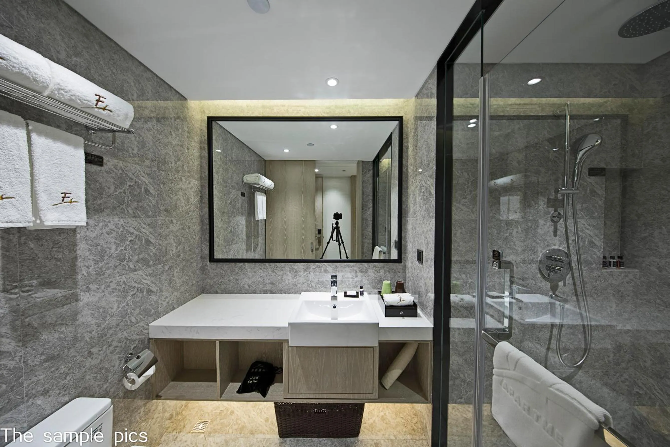 Shower in Shenzhen FY Hotel