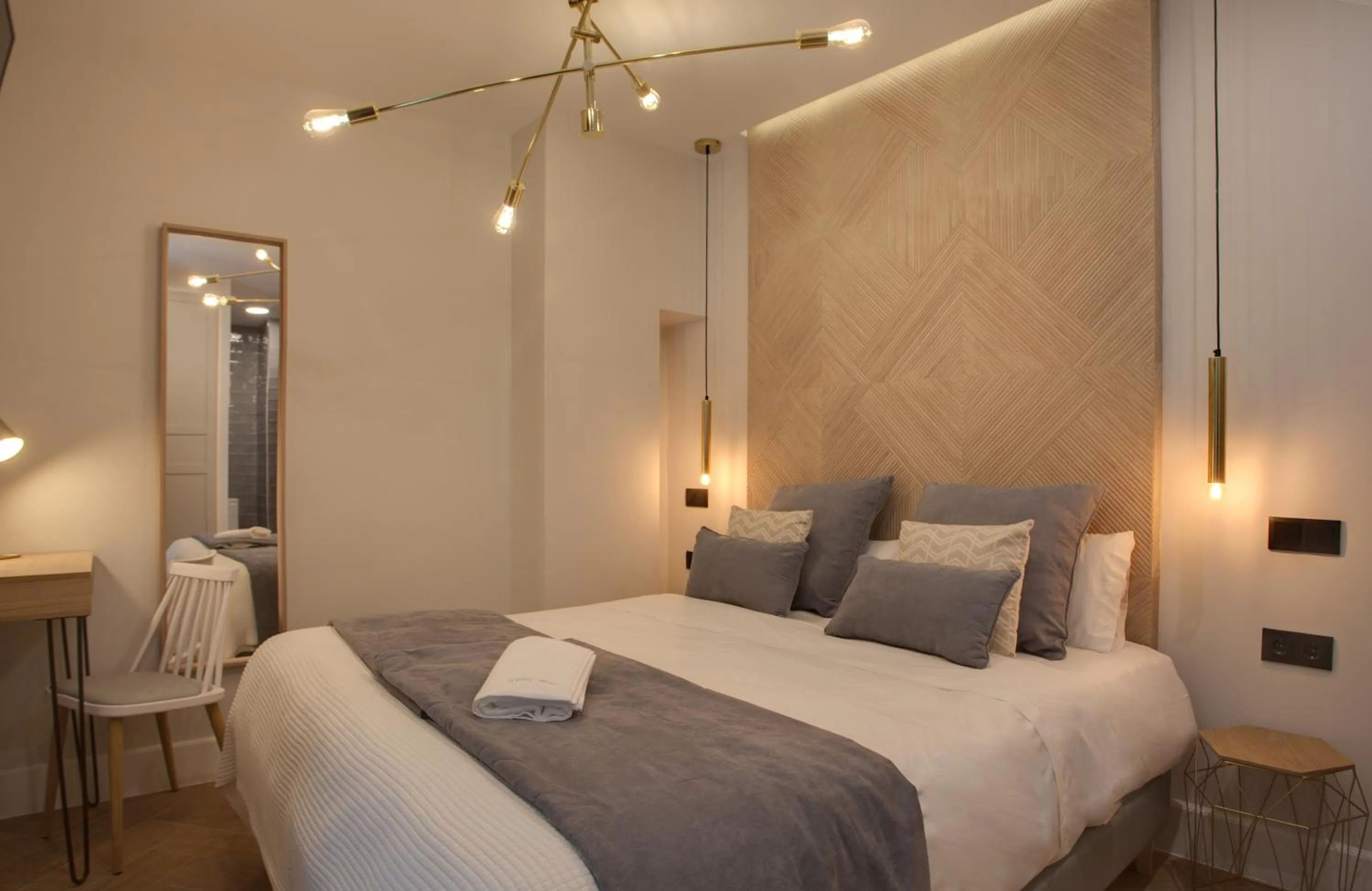 Photo of the whole room, Bed in SUITES YOU Soho