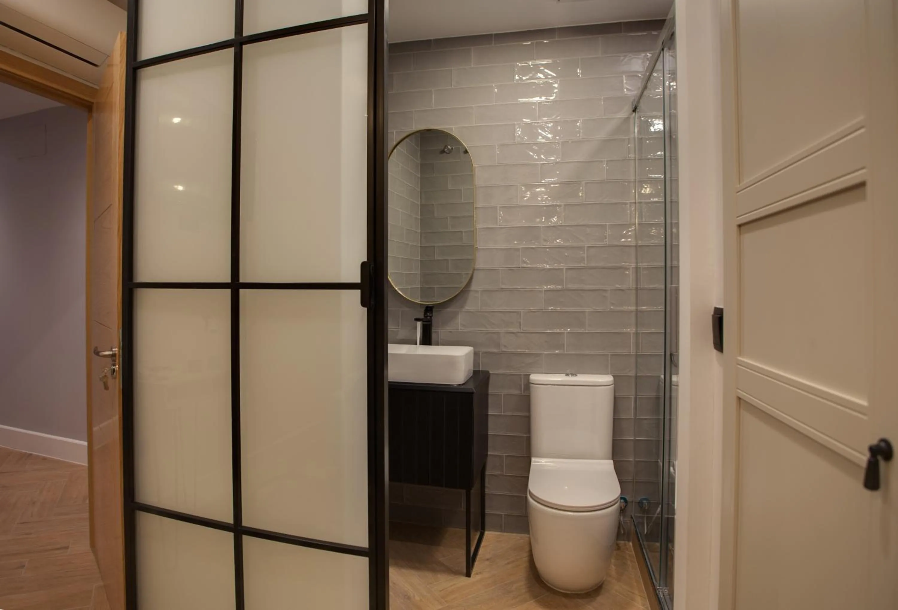 Toilet in SUITES YOU Soho