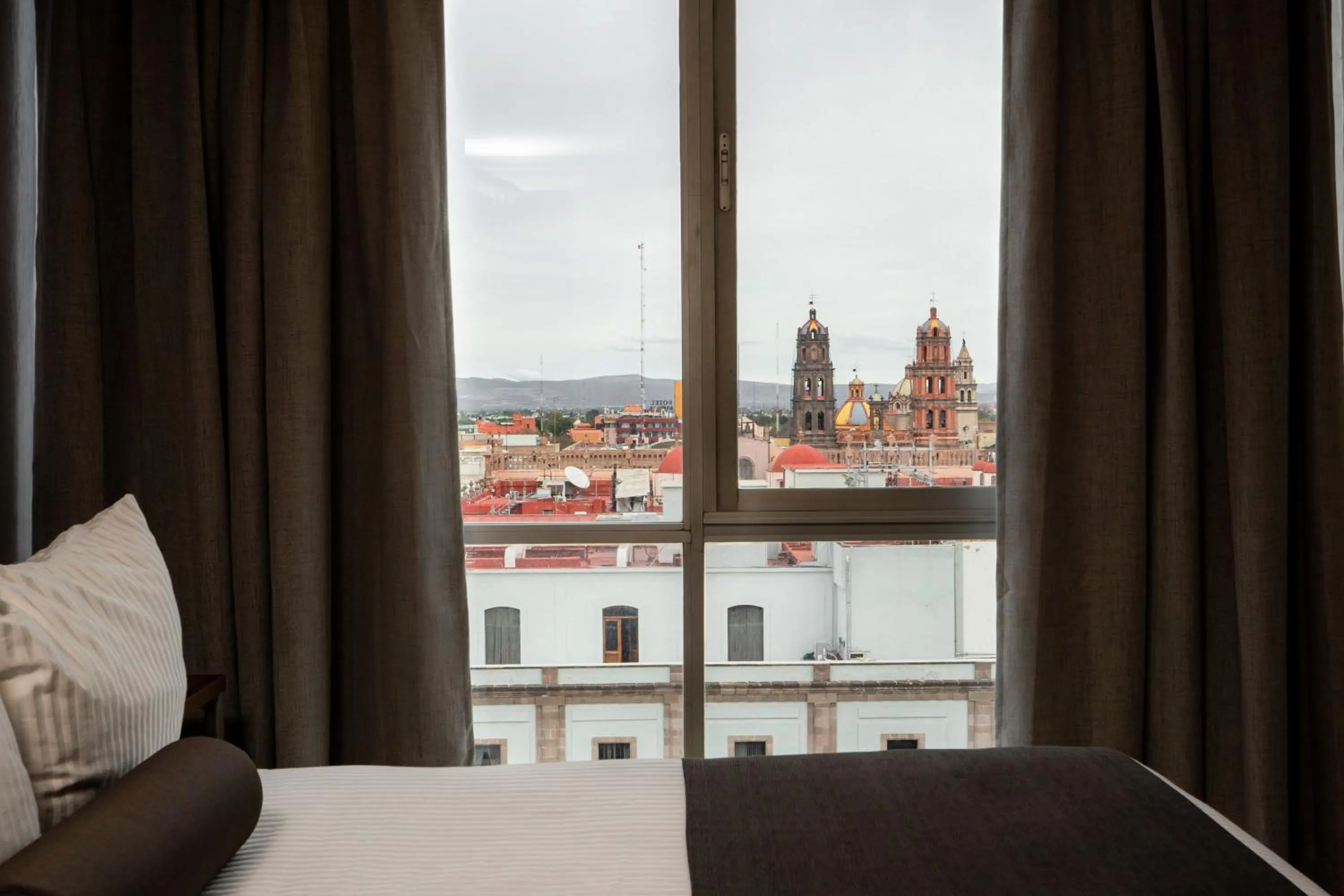 City view, Bed in Panorama