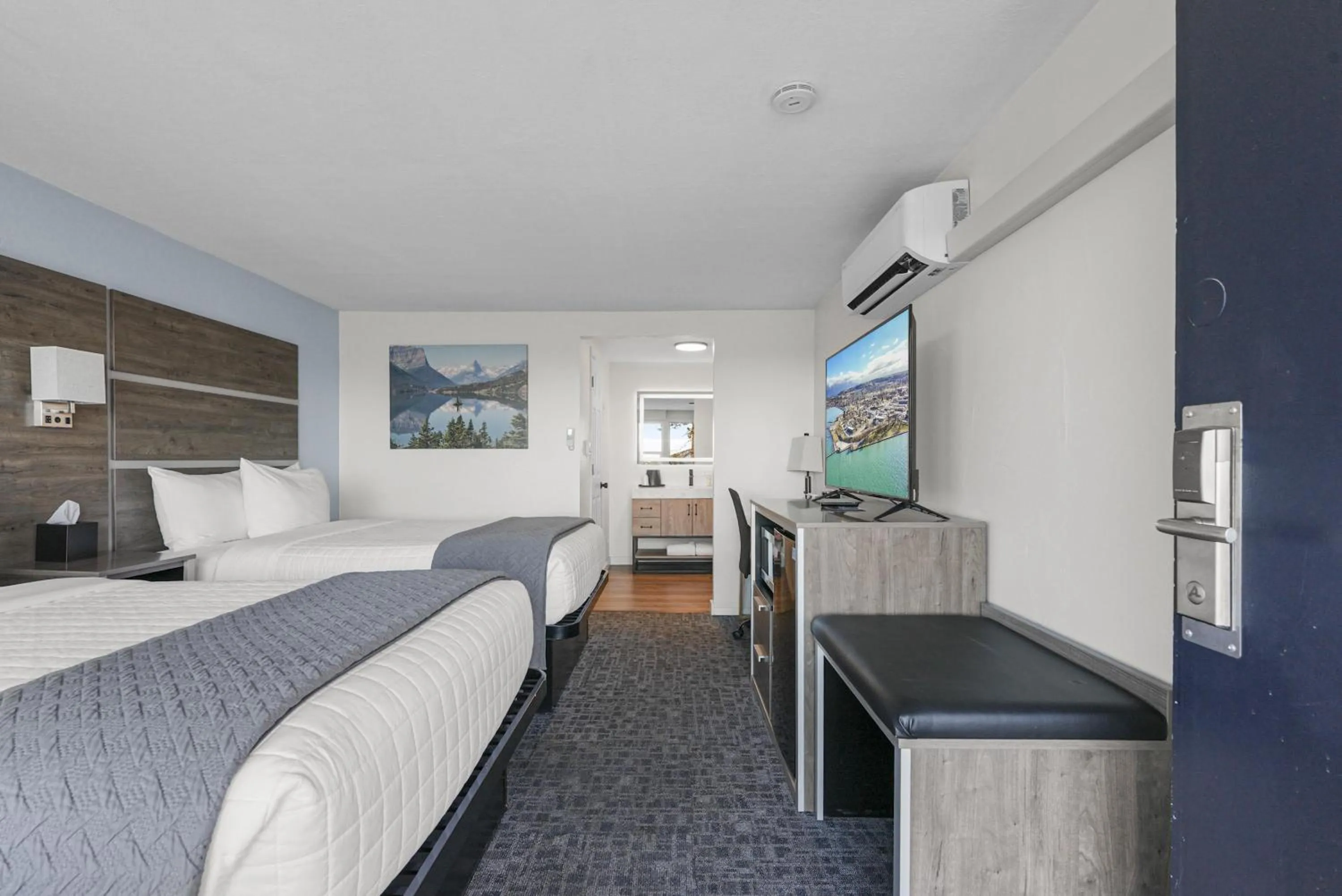 Bedroom in Americas Best Value Inn Polson