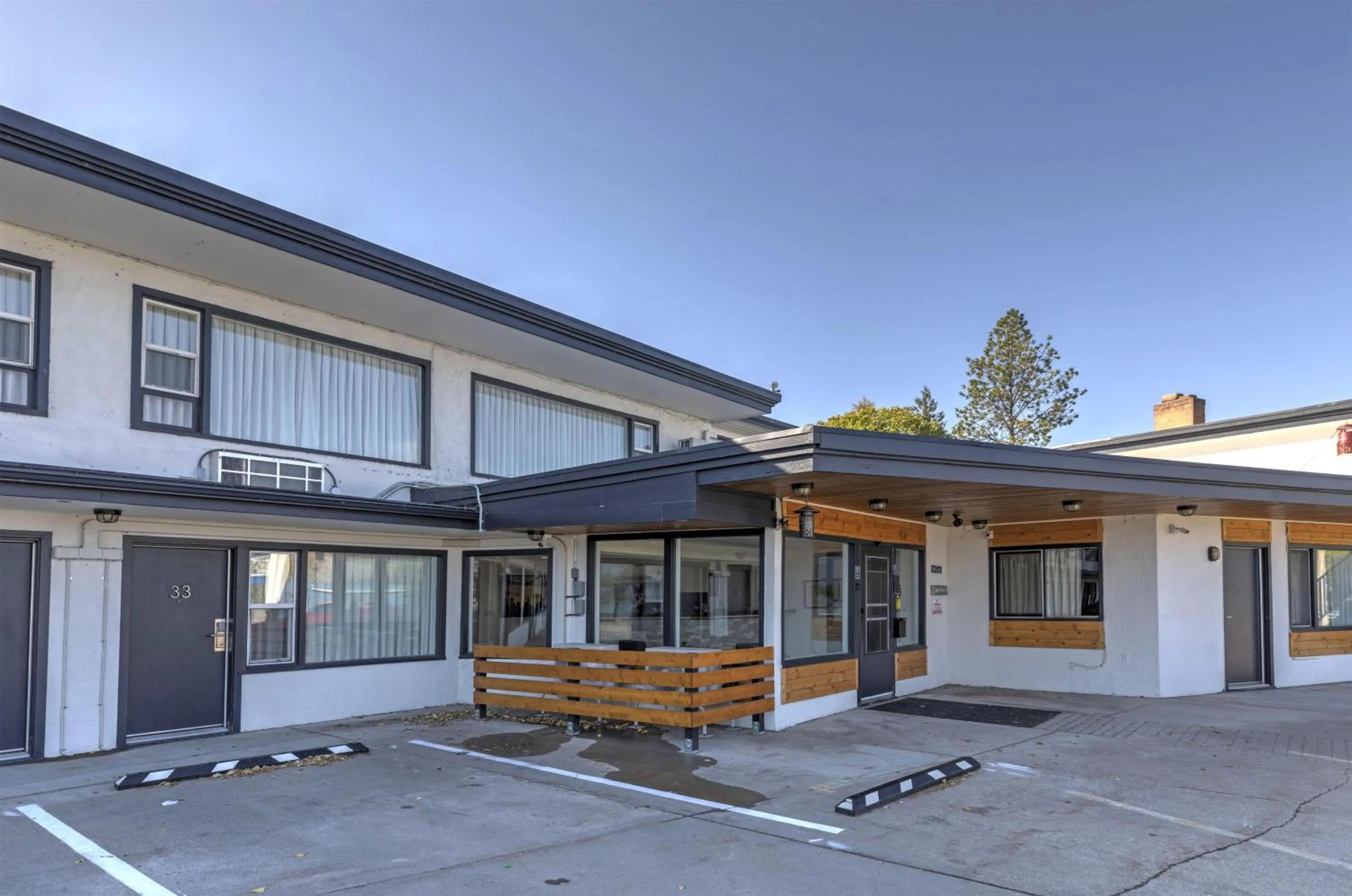 Property building in Americas Best Value Inn Polson