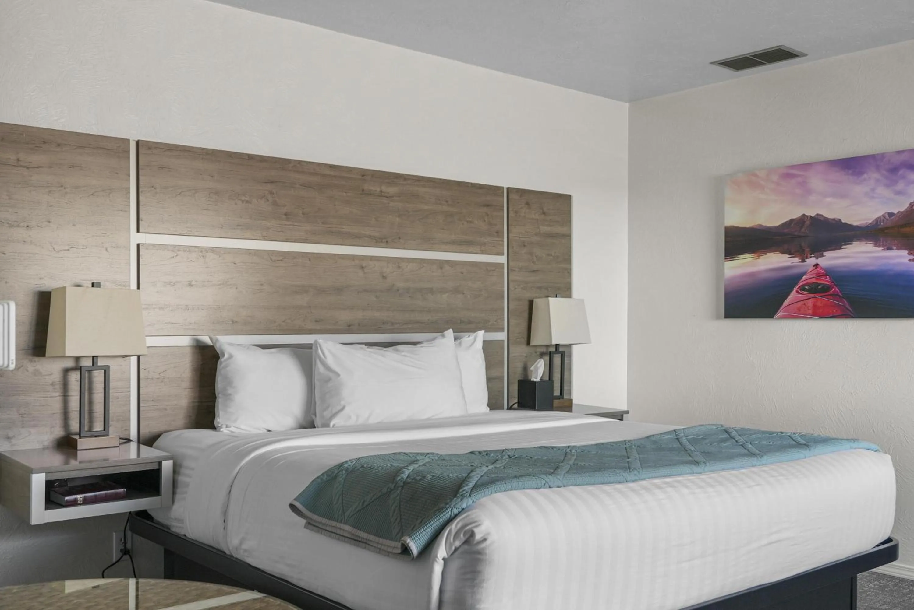 Bedroom in Americas Best Value Inn Polson