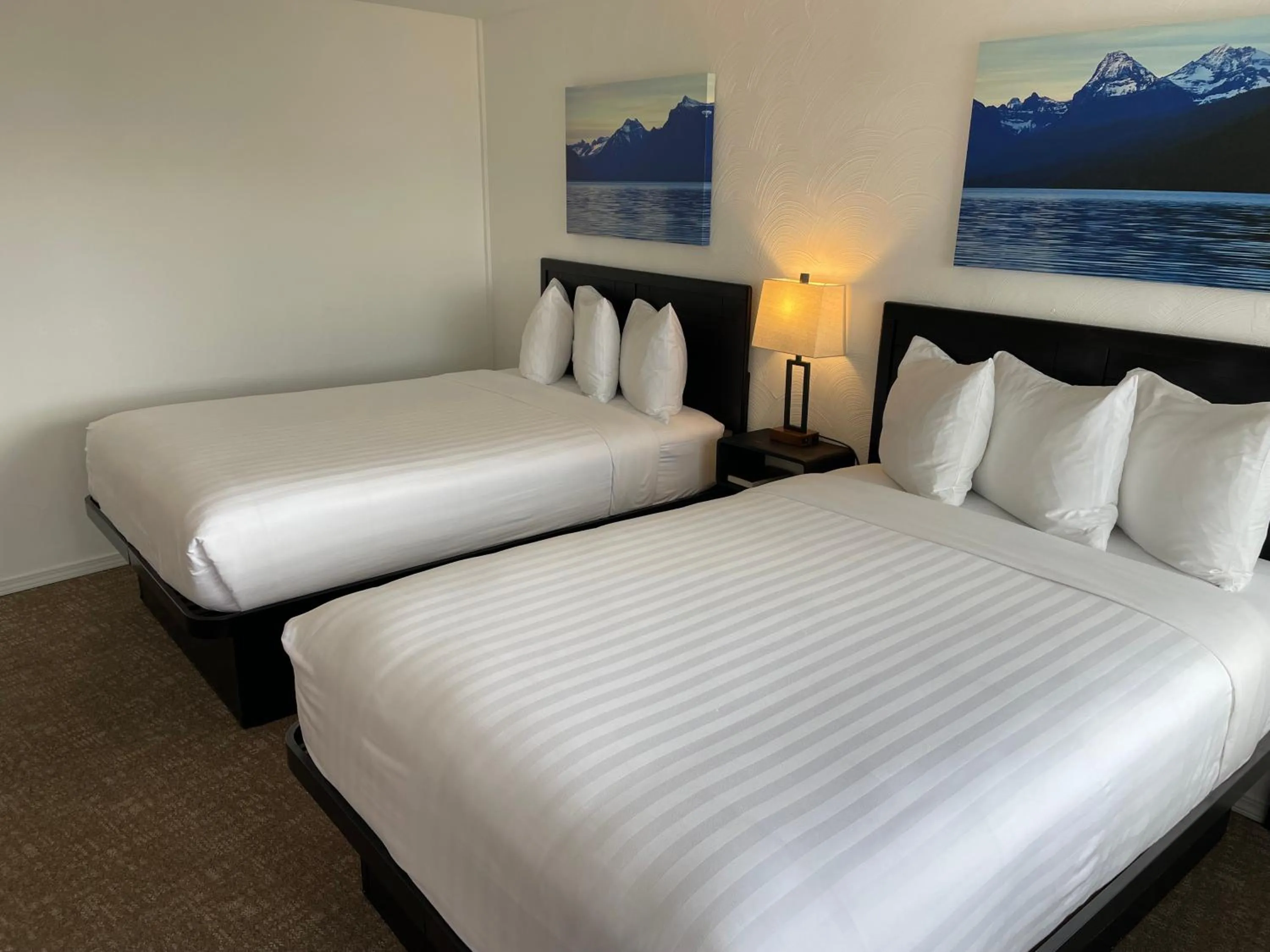 Bed in Americas Best Value Inn Polson