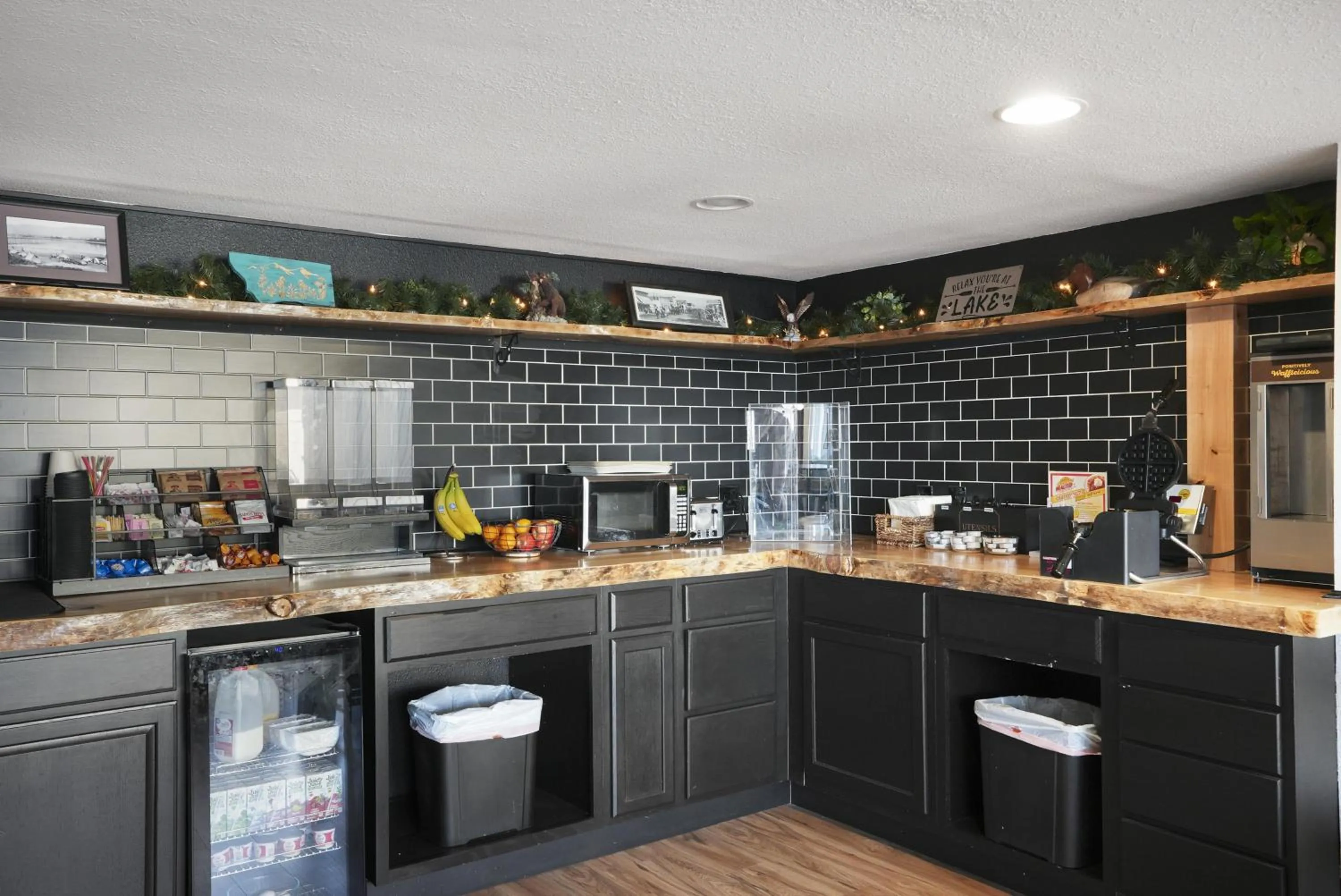 Breakfast in Americas Best Value Inn Polson