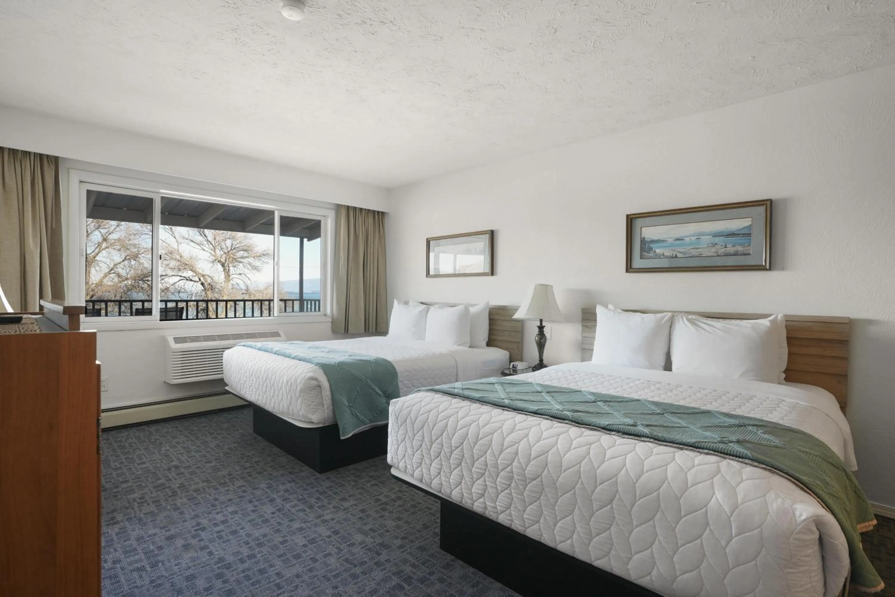 Bedroom in Americas Best Value Inn Polson