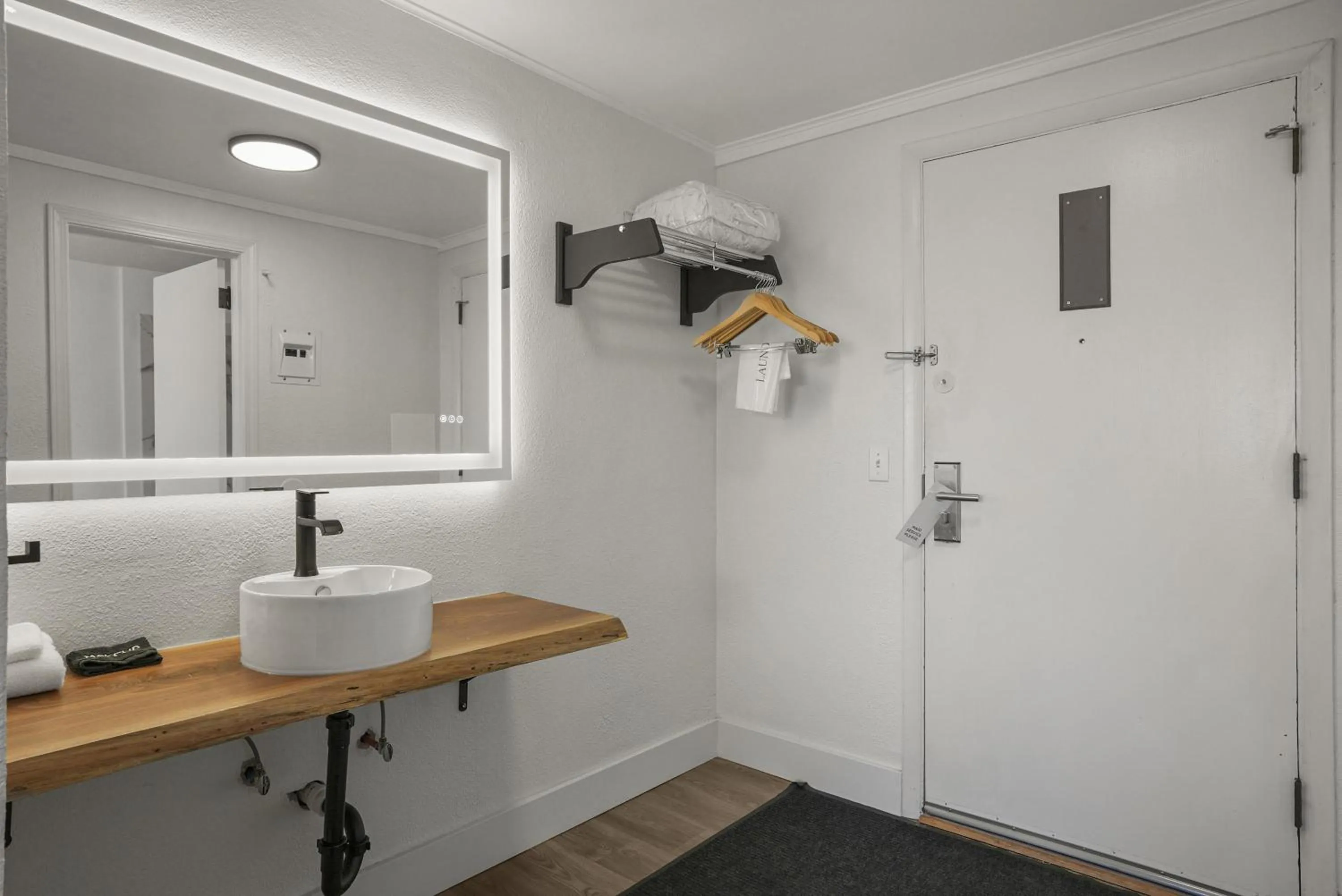 Bathroom in Americas Best Value Inn Polson