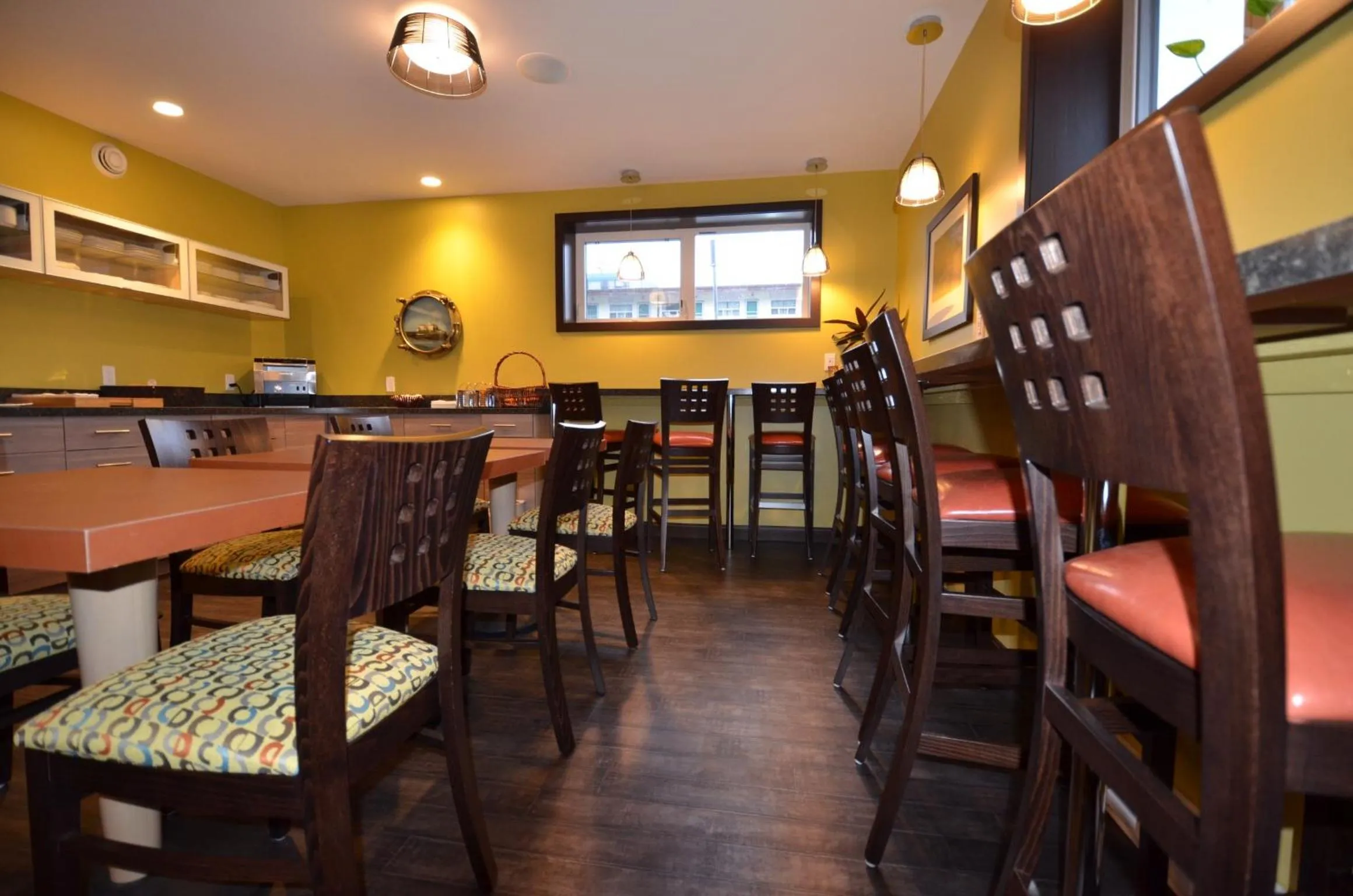 Restaurant/places to eat in The Pacific Inn