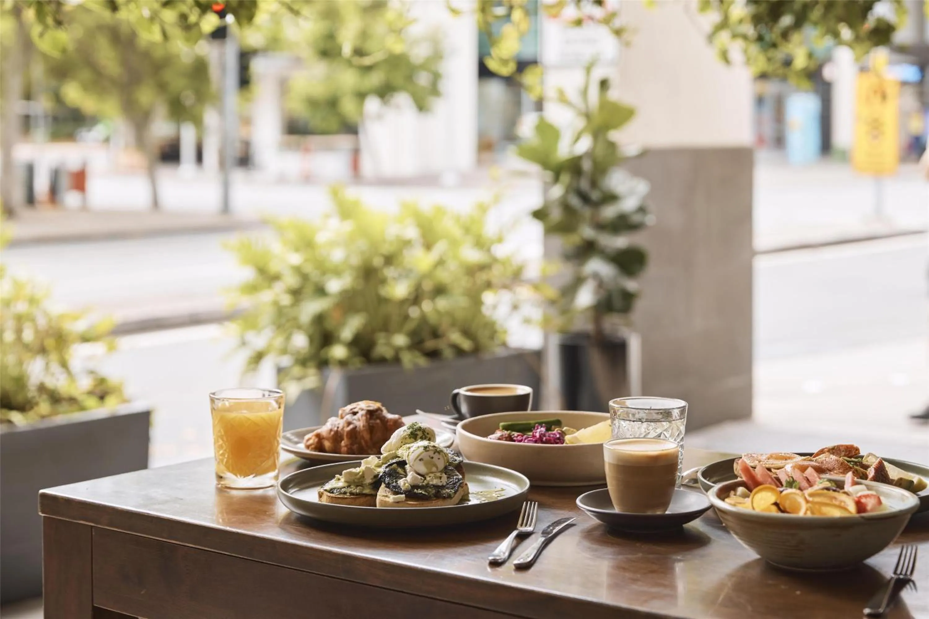 Restaurant/places to eat in Rydges South Bank Brisbane