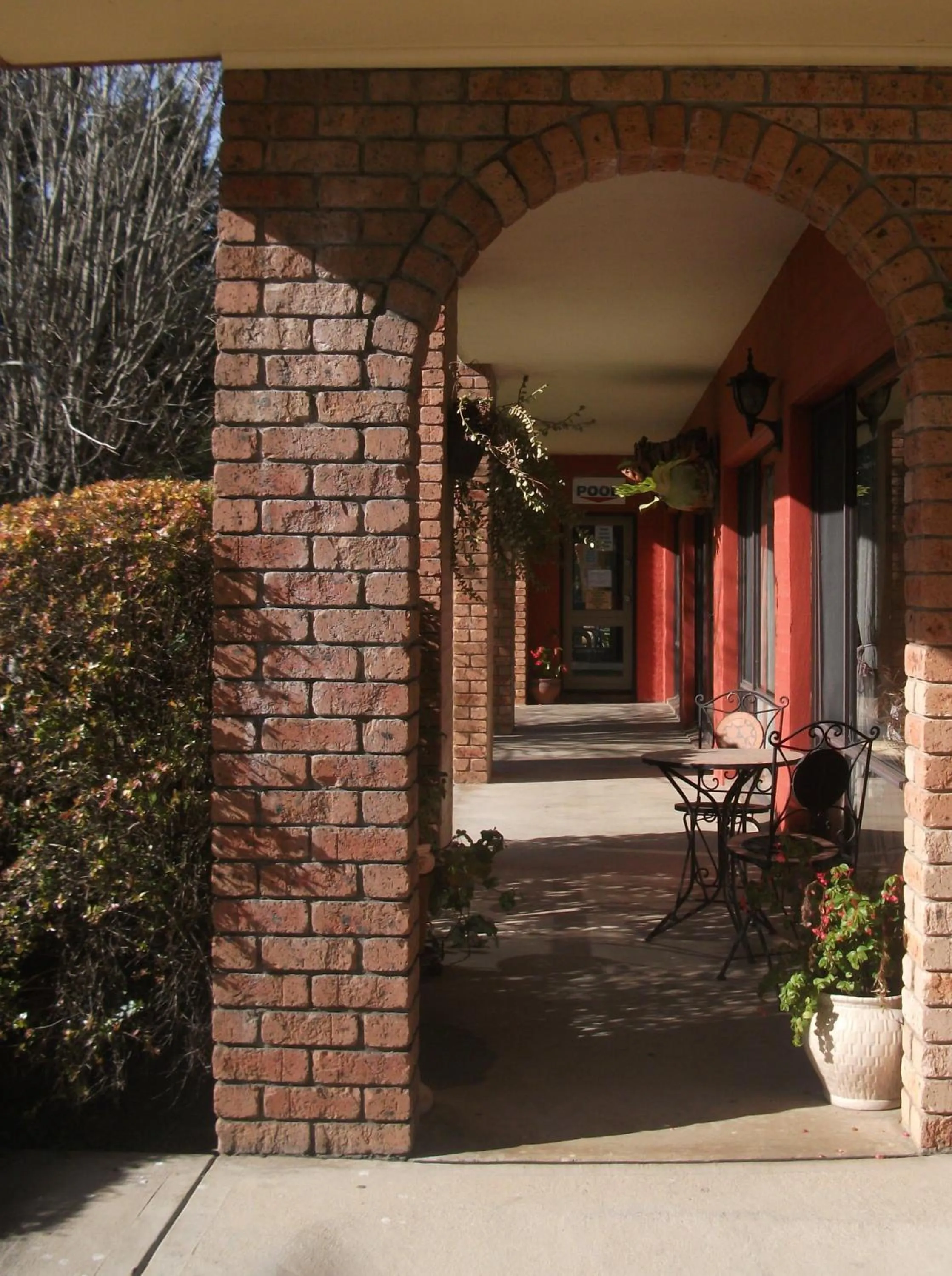 Patio in Idlewilde Town & Country Motor Inn
