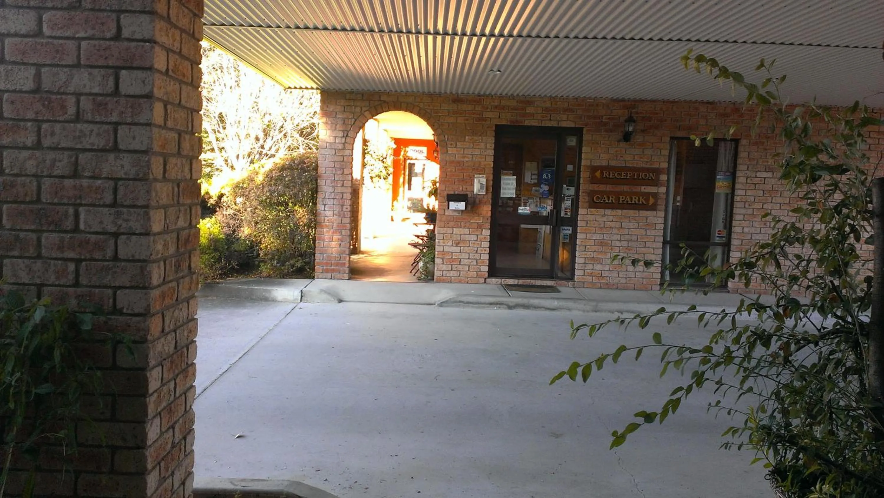 Facade/entrance in Idlewilde Town & Country Motor Inn