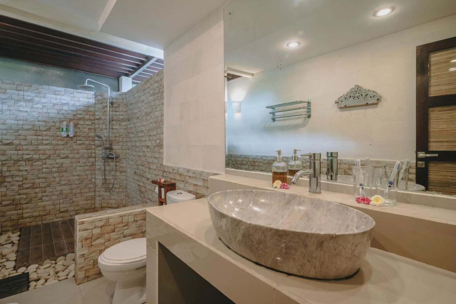 Frangipani Beach Hotel