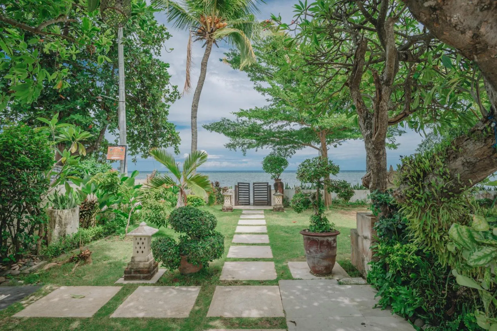 Frangipani Beach Hotel